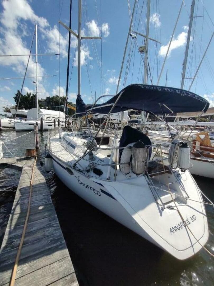 1987 Hunter 37 Legend