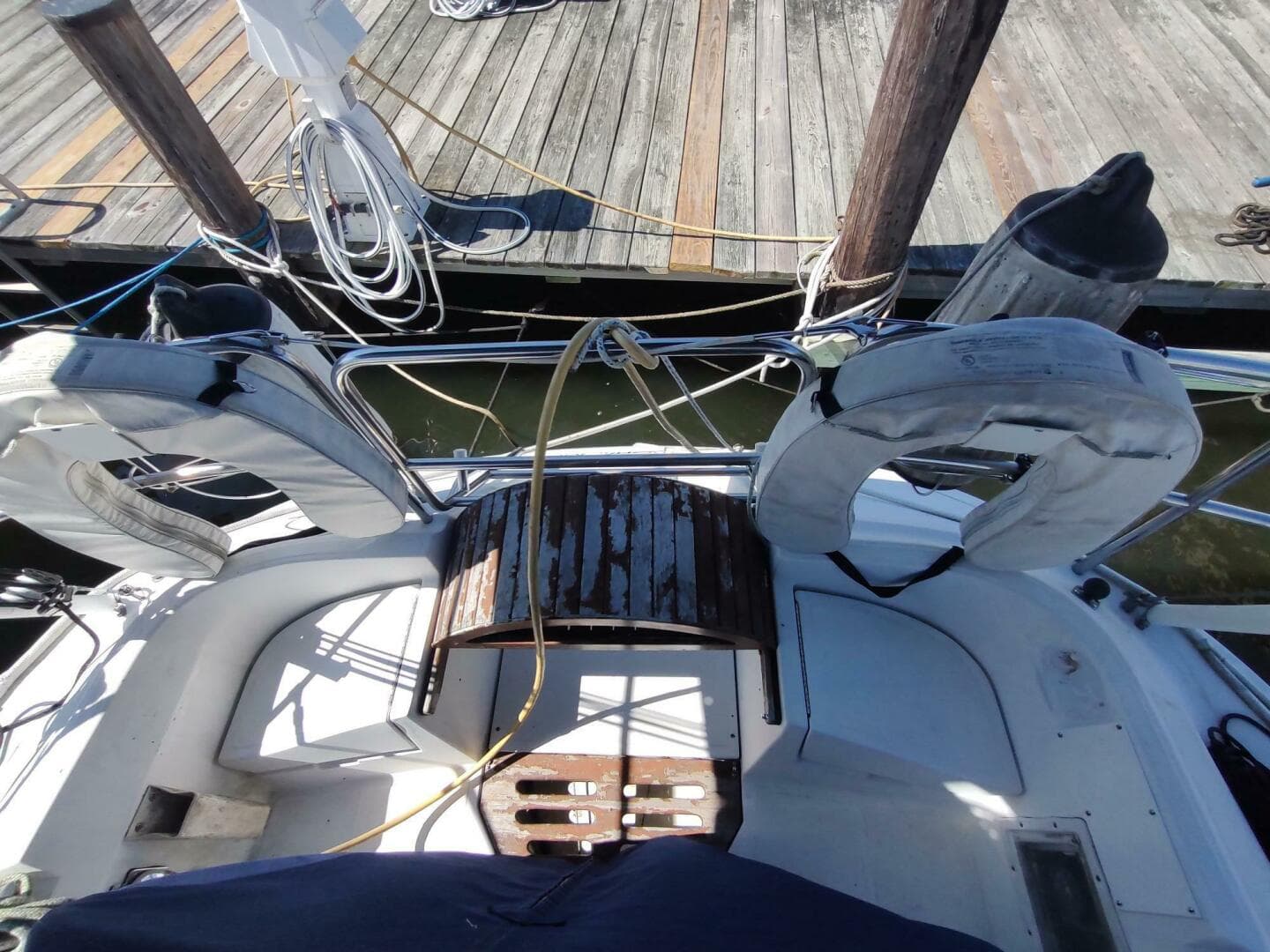 1987 Hunter 37 Legend