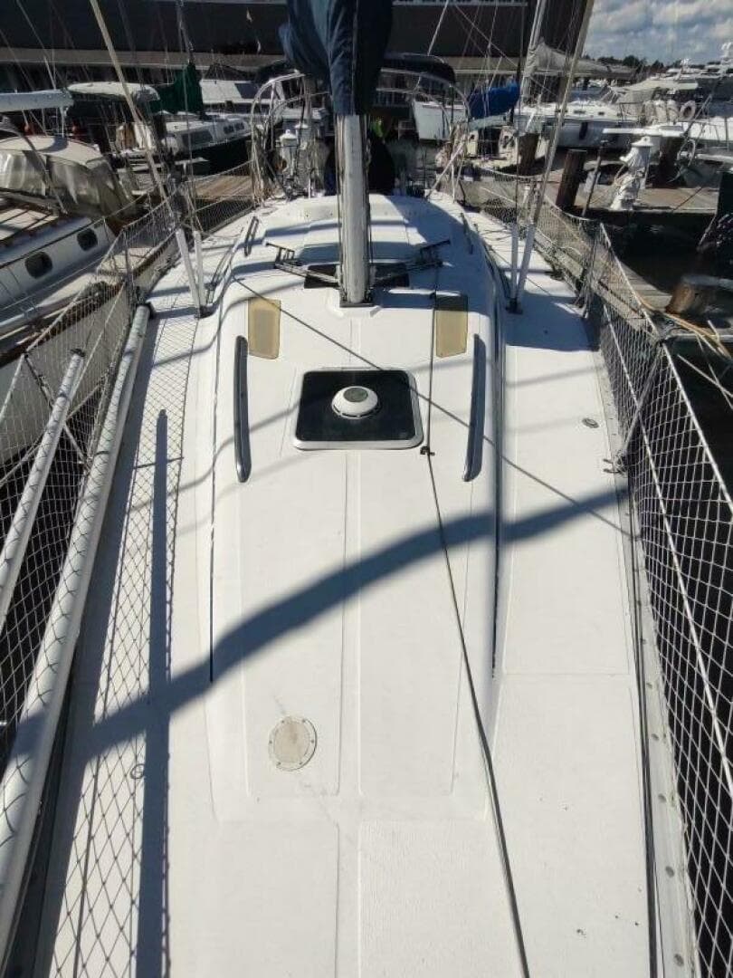 1987 Hunter 37 Legend