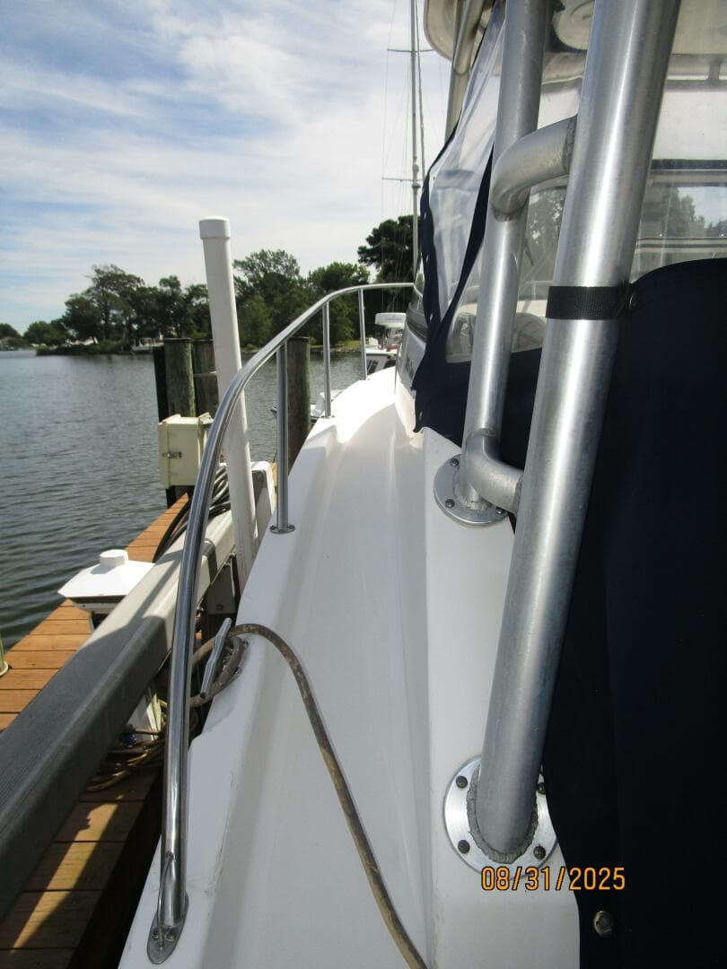 31' Boston Whaler port side deck2
