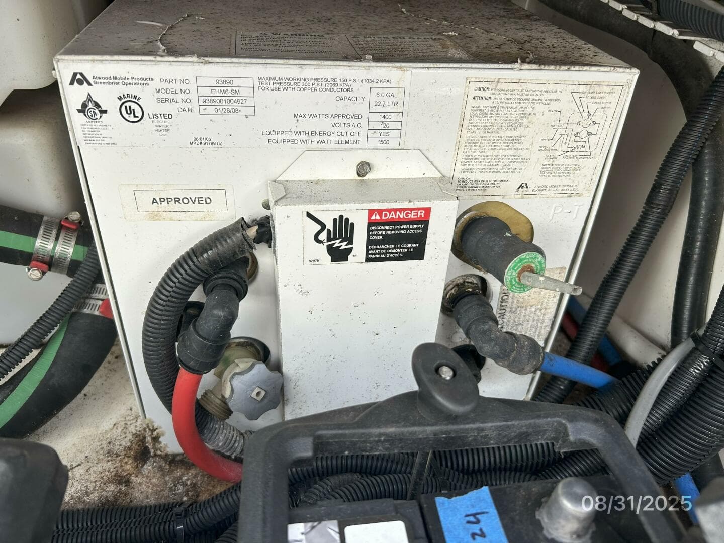 31' Boston Whaler water heater