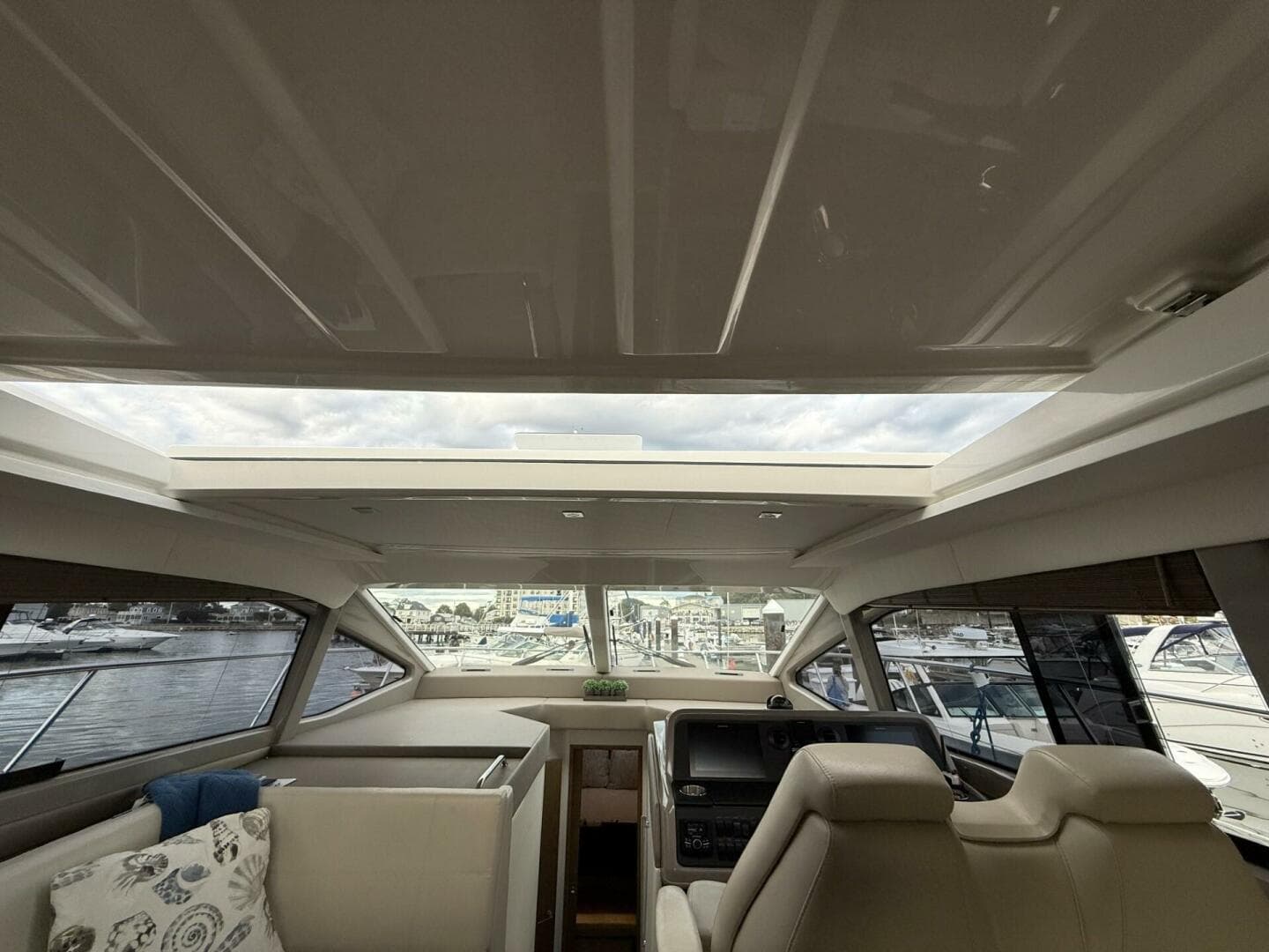 2018 Sea Ray 460 Sundancer