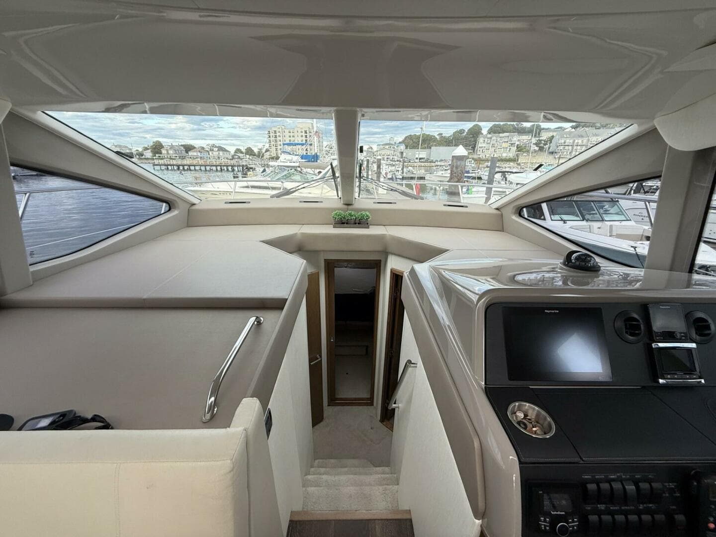 2018 Sea Ray 460 Sundancer