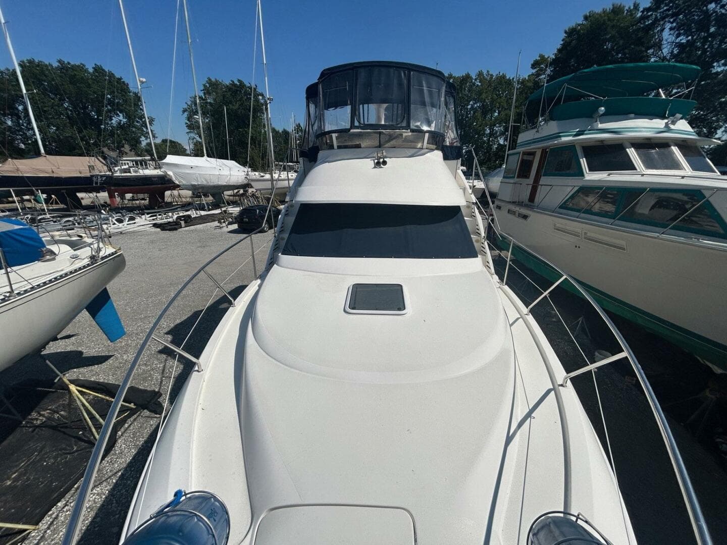 2000 Silverton 352 Motor Yacht