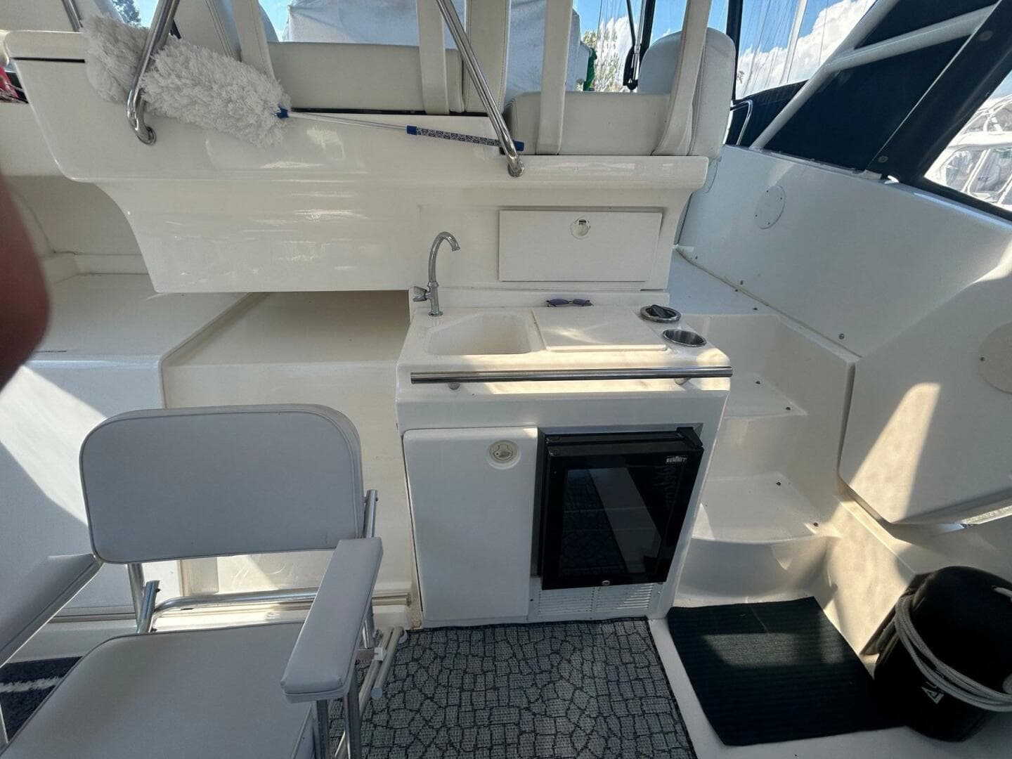 2000 Silverton 352 Motor Yacht