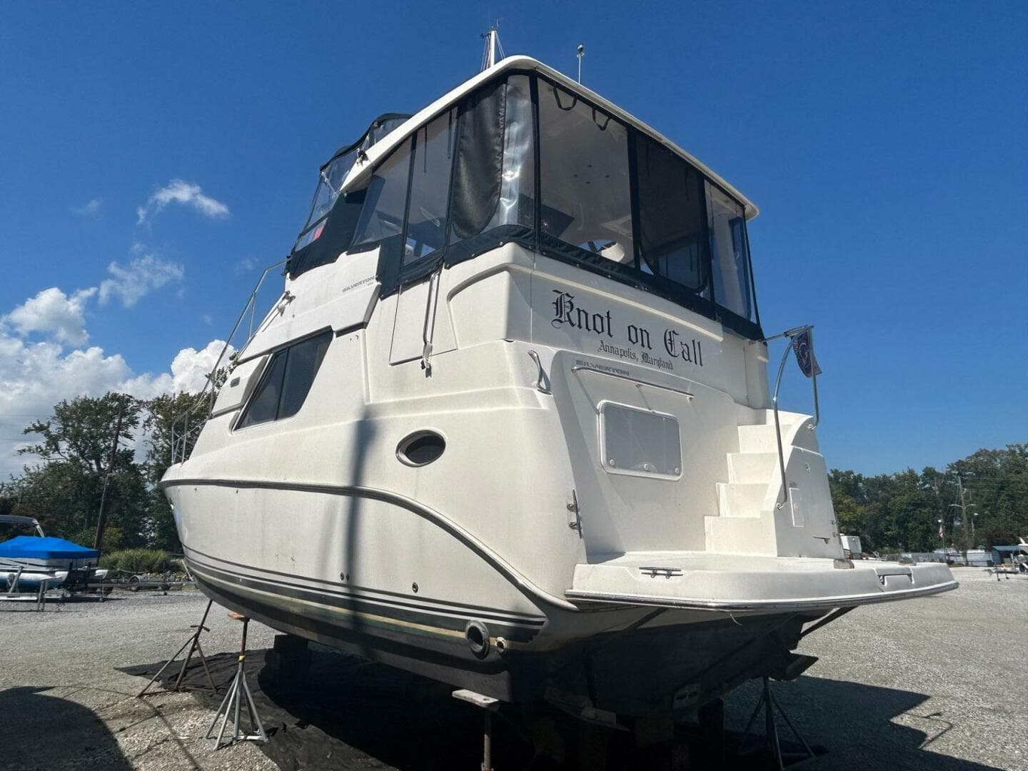 2000 Silverton 352 Motor Yacht