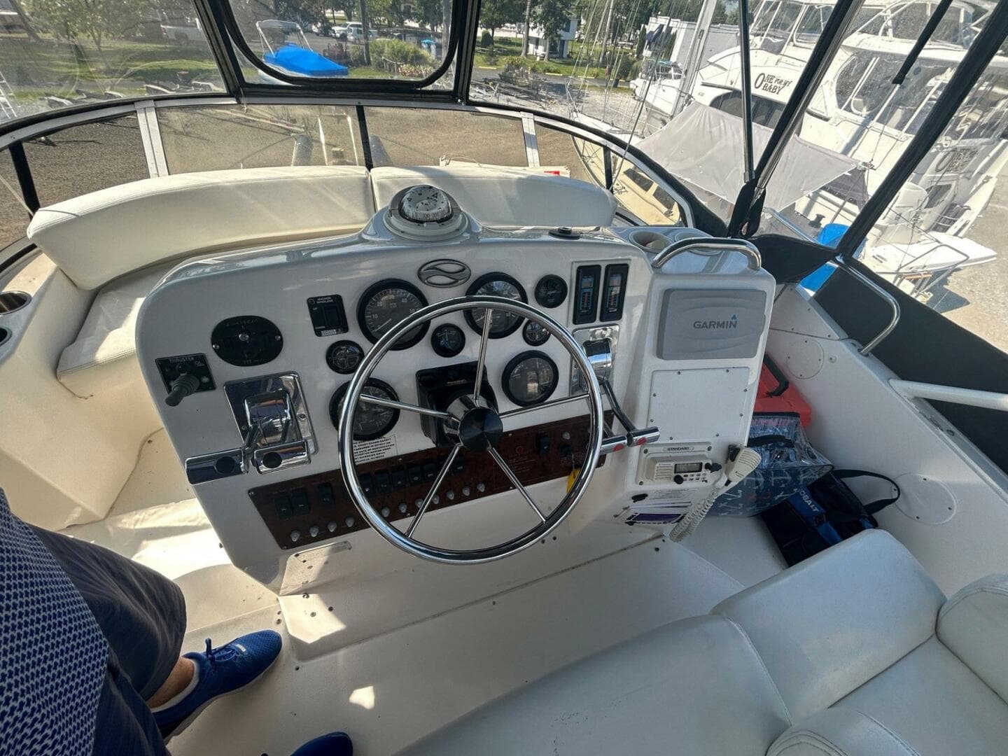 2000 Silverton 352 Motor Yacht