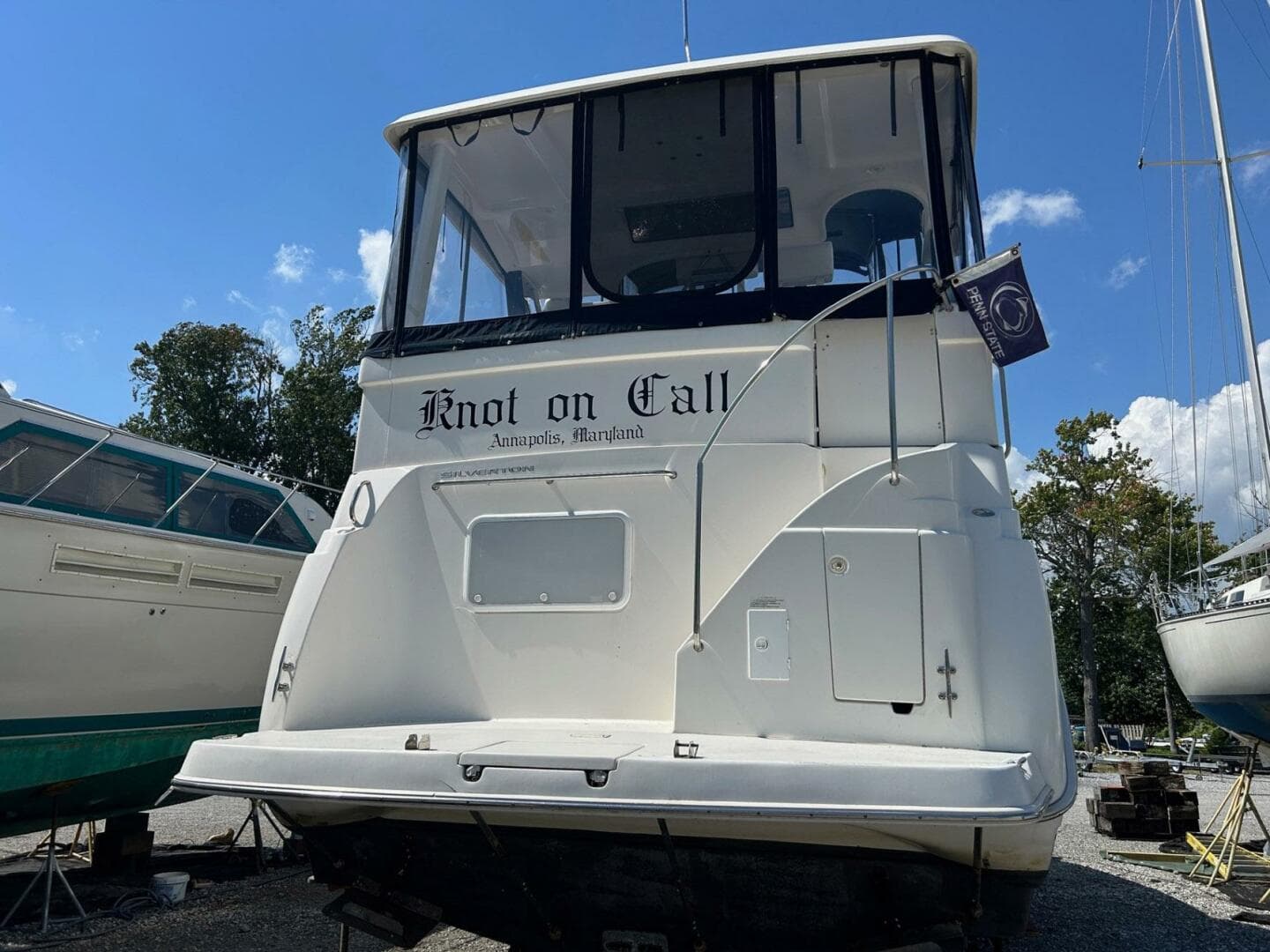 2000 Silverton 352 Motor Yacht