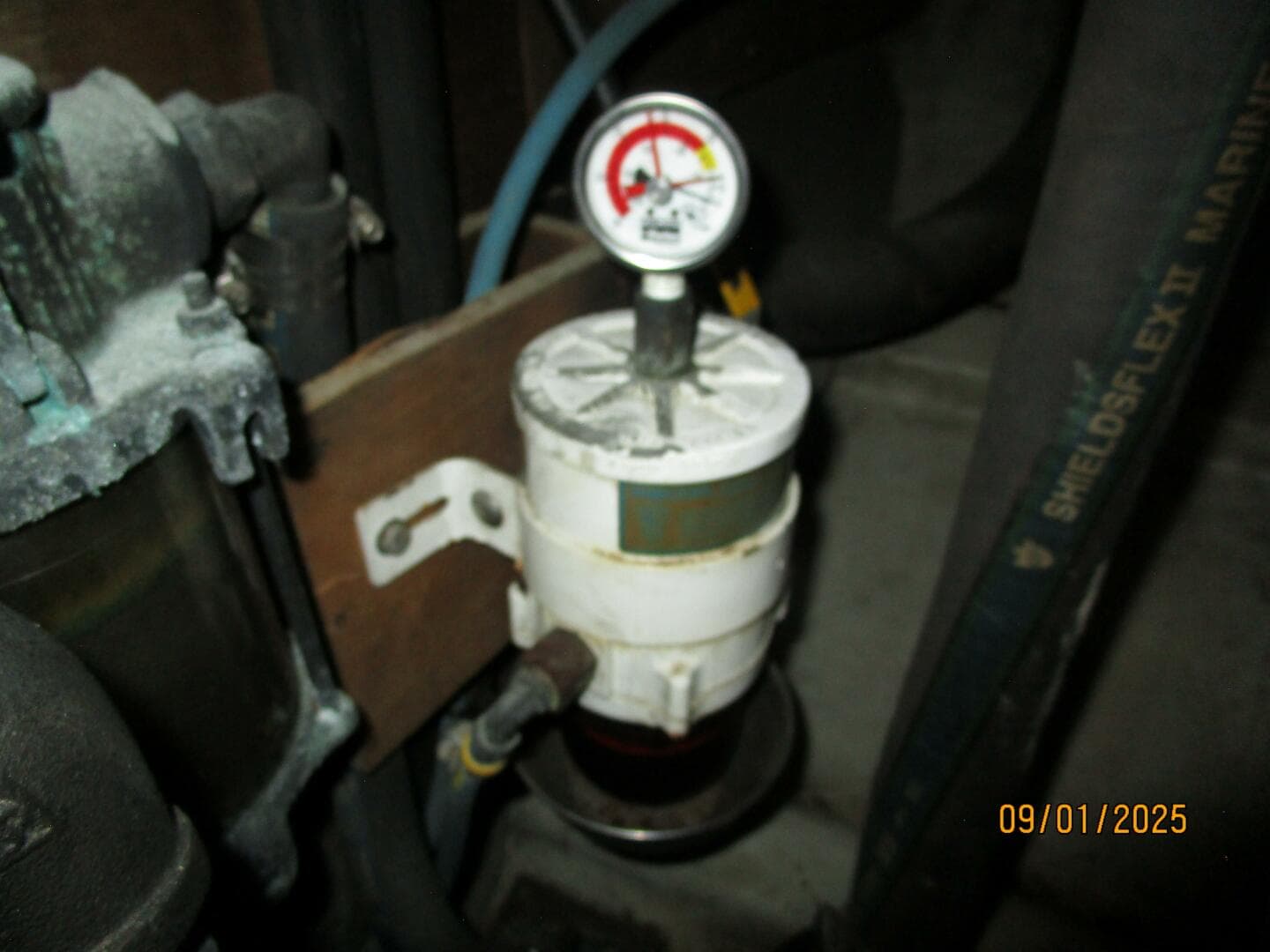 40' Nauticat generator Racor fuel filter