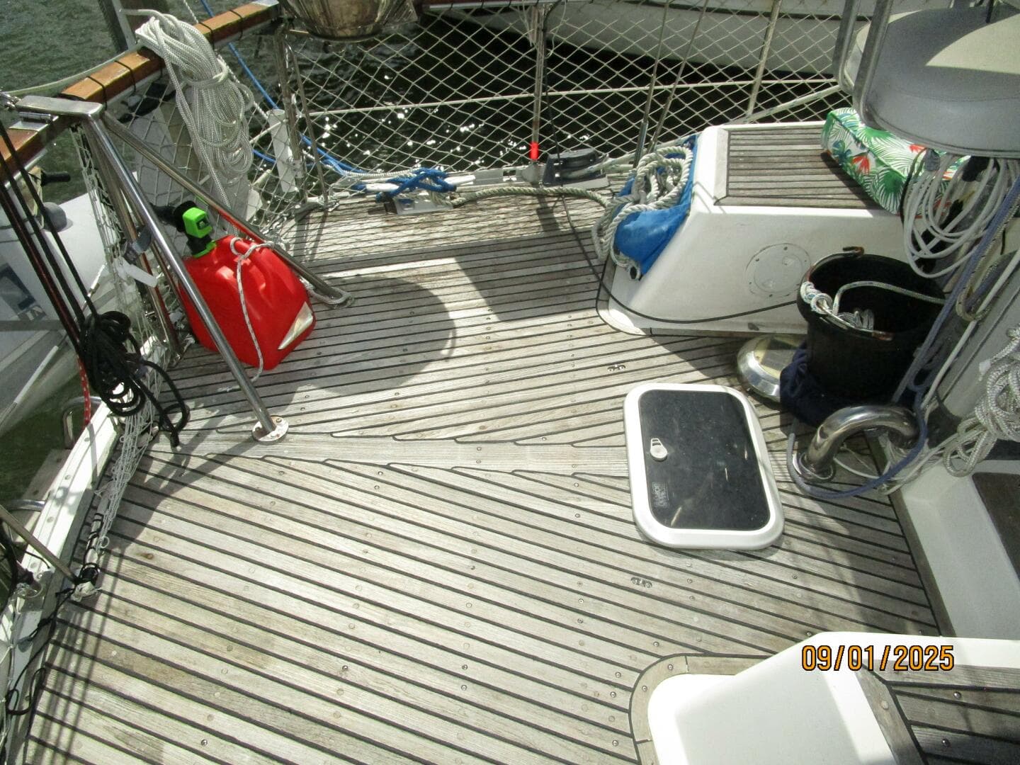 40' Nauticat aftdeck port