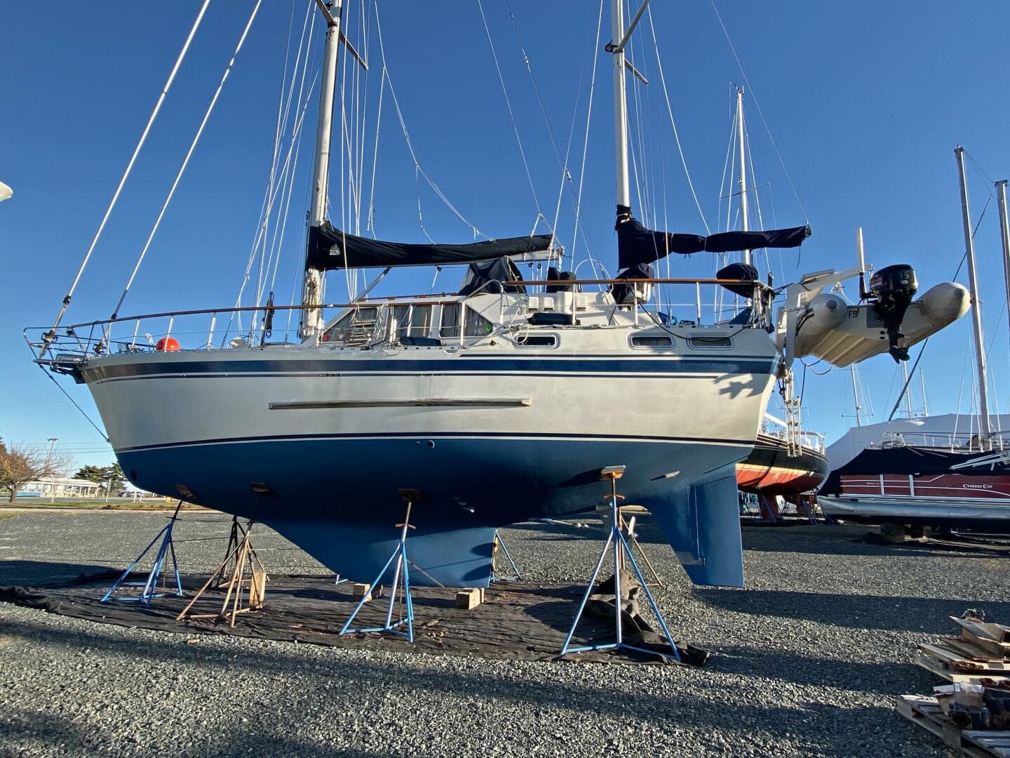40' Nauticat hauled out1