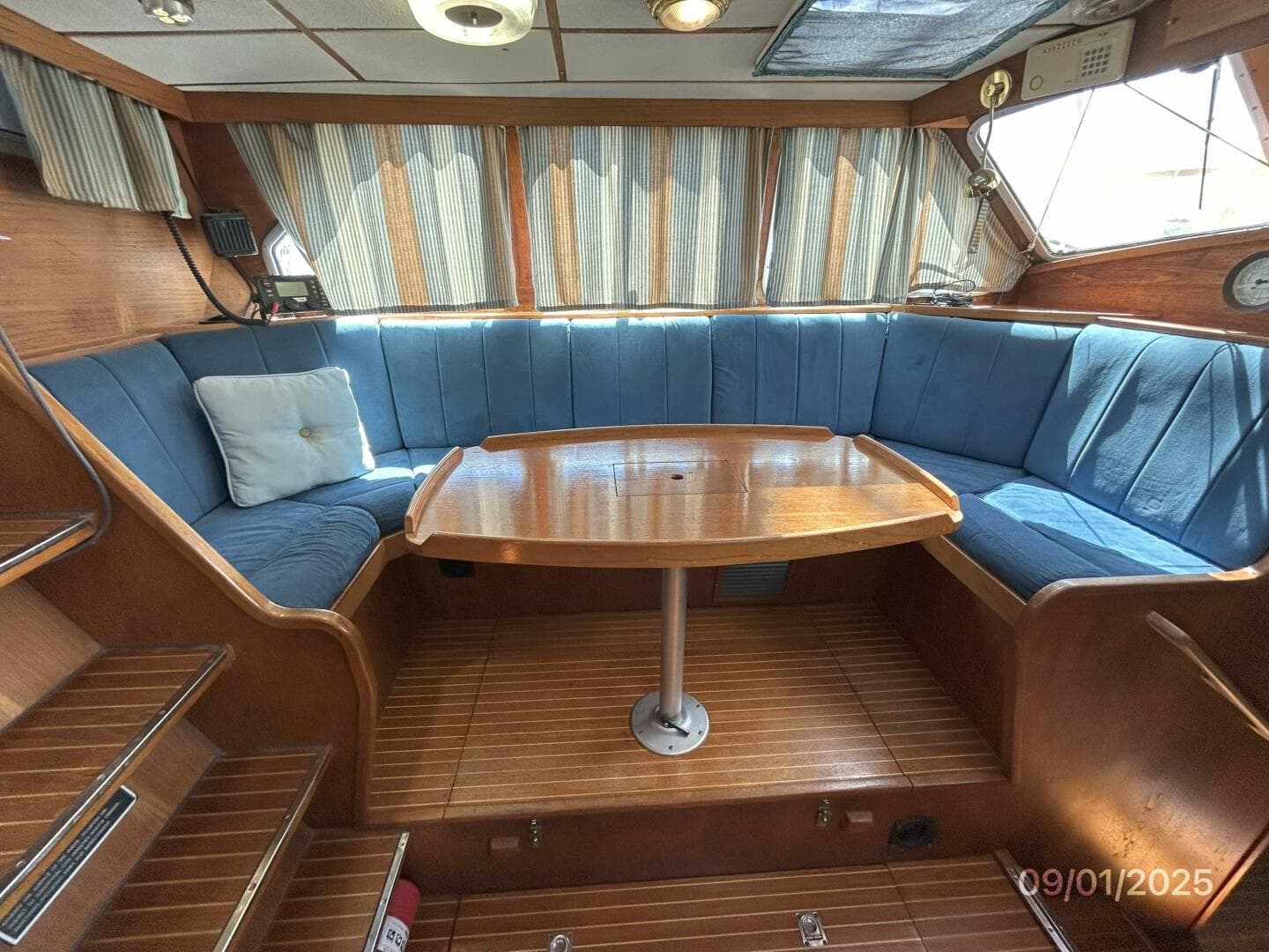 40' Nauticat pilothouse port