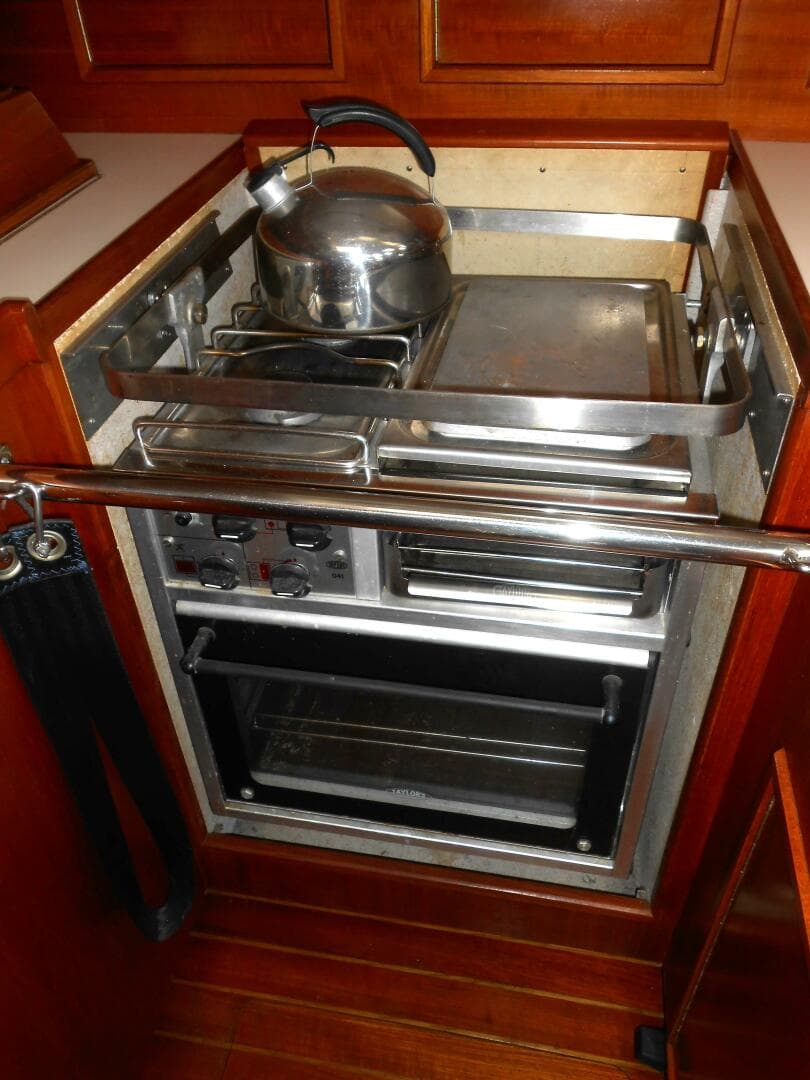 1985 Contest 41 Ketch