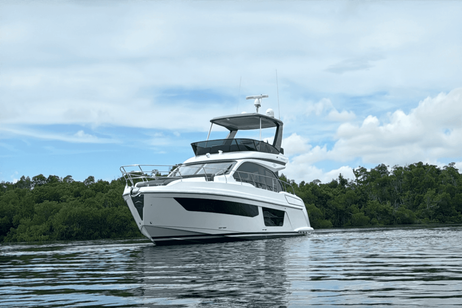 2023 Azimut 53 FLY