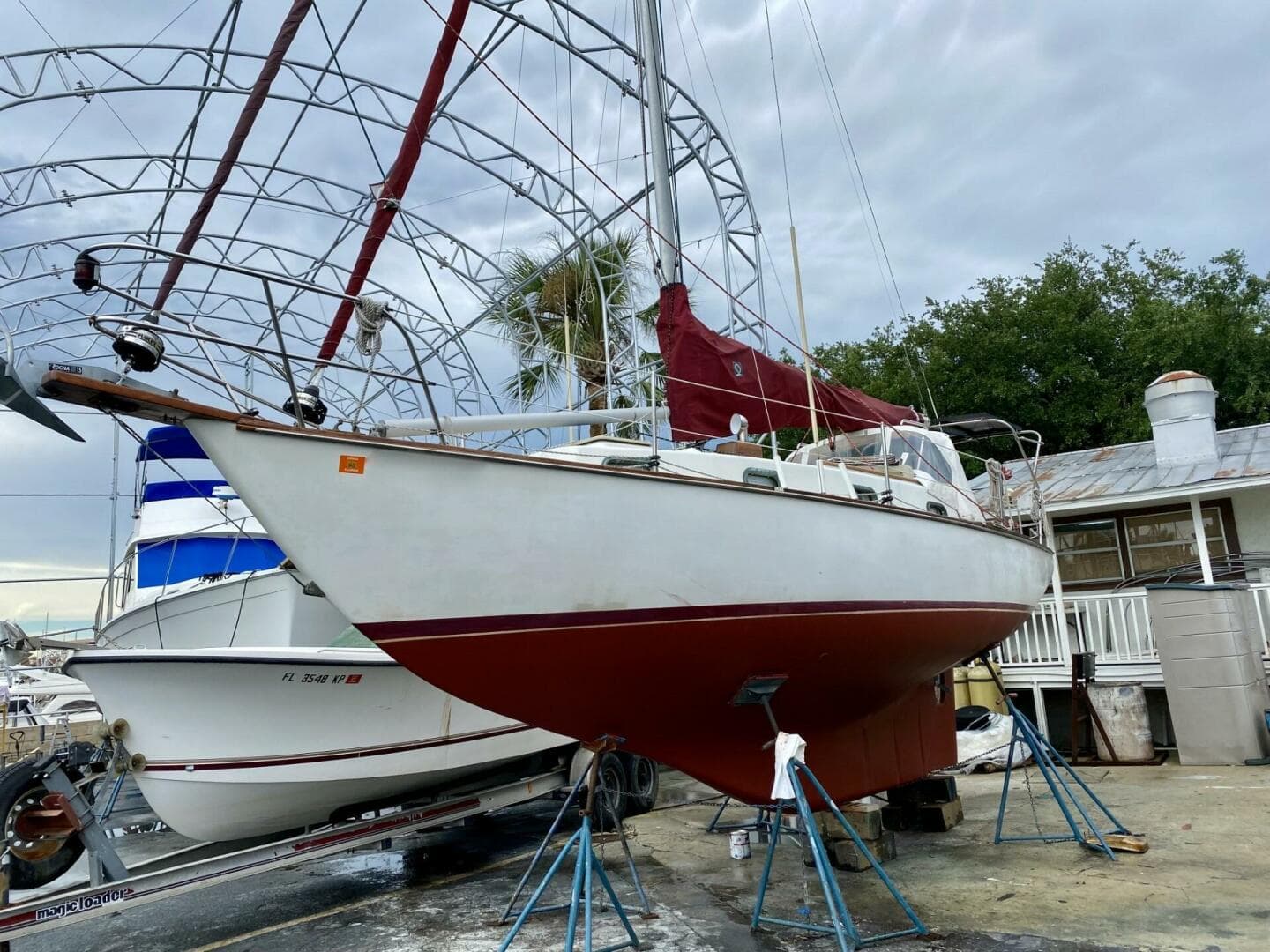 1982 Cape Dory 30