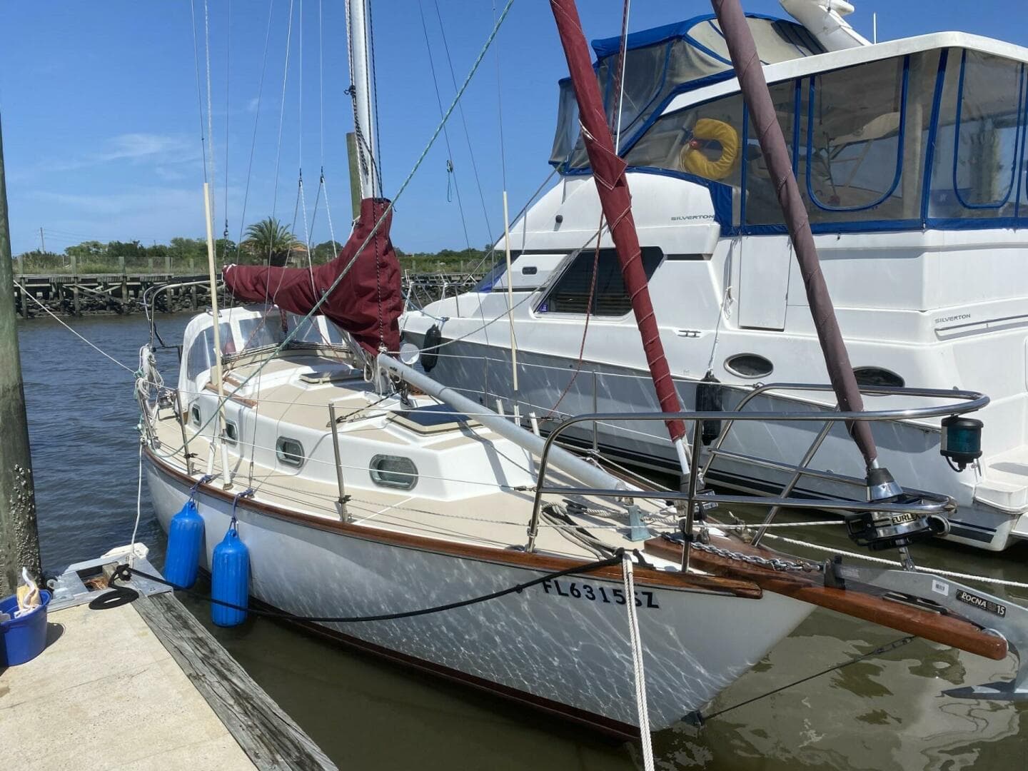 1982 Cape Dory 30
