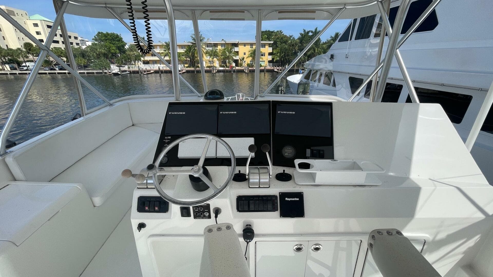 2002 Cavileer 48 Flybridge Sportfisherman