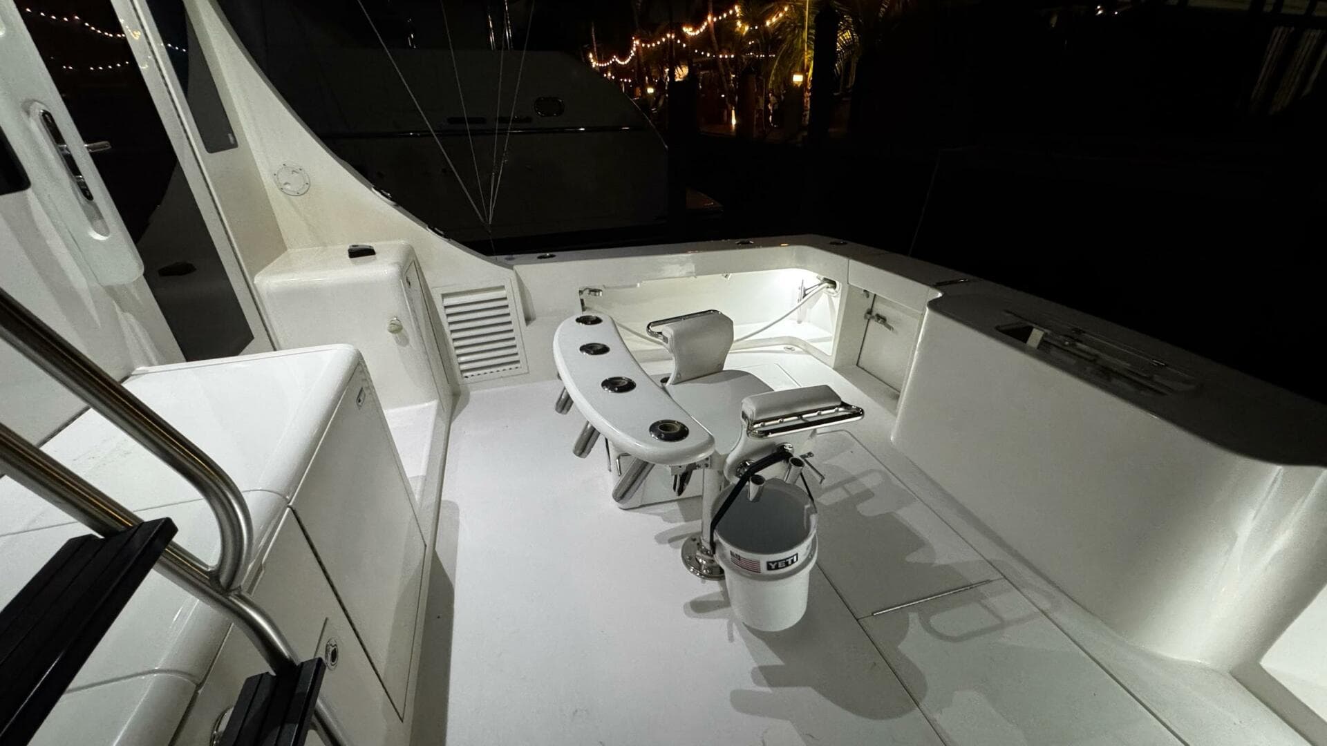 2002 Cavileer 48 Flybridge Sportfisherman