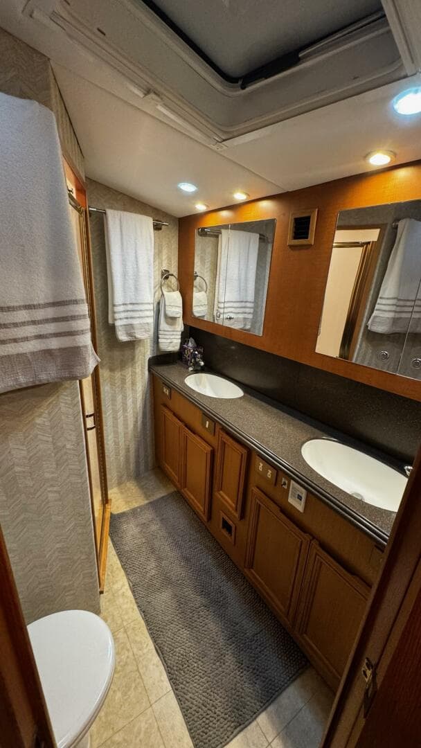 2002 Cavileer 48 Flybridge Sportfisherman