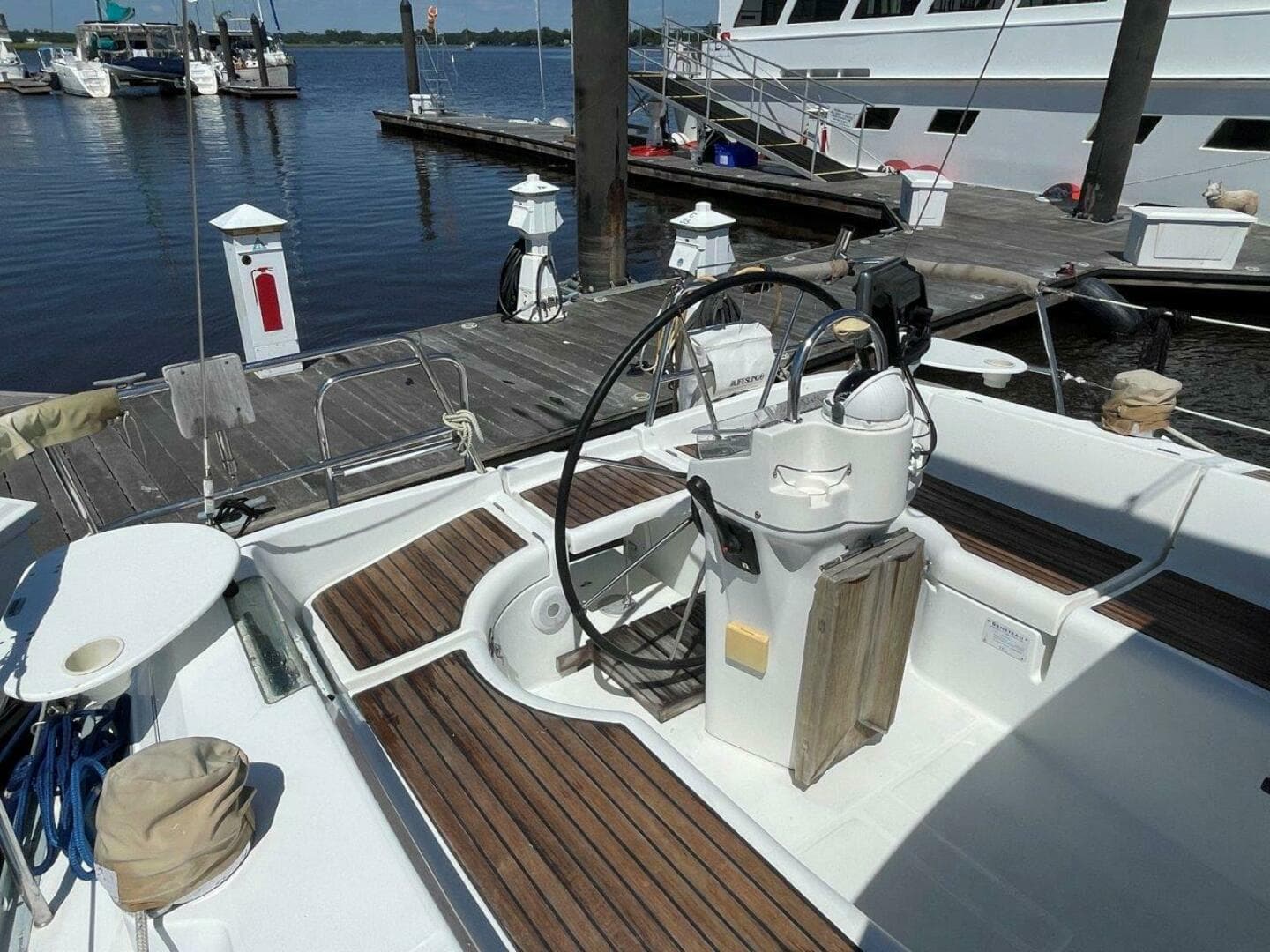 2001 Beneteau 361
