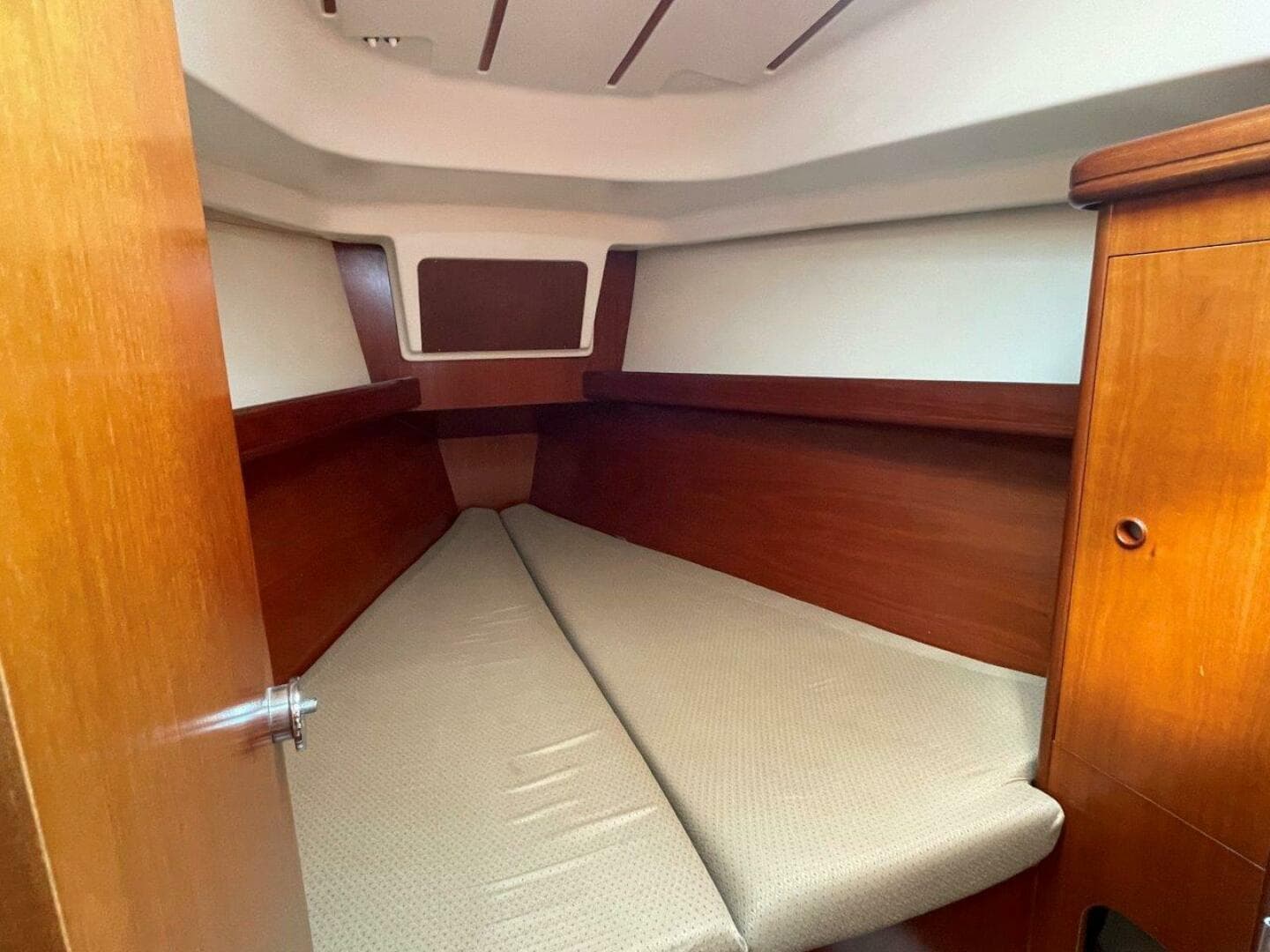 Fwd Cabin