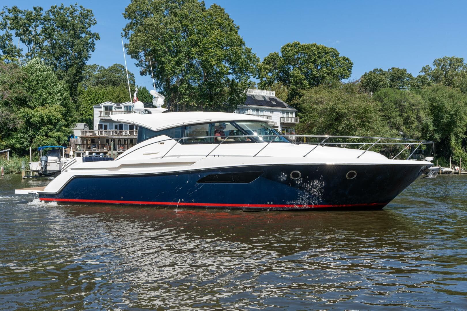 2015 Tiara Yachts 44 Coupe