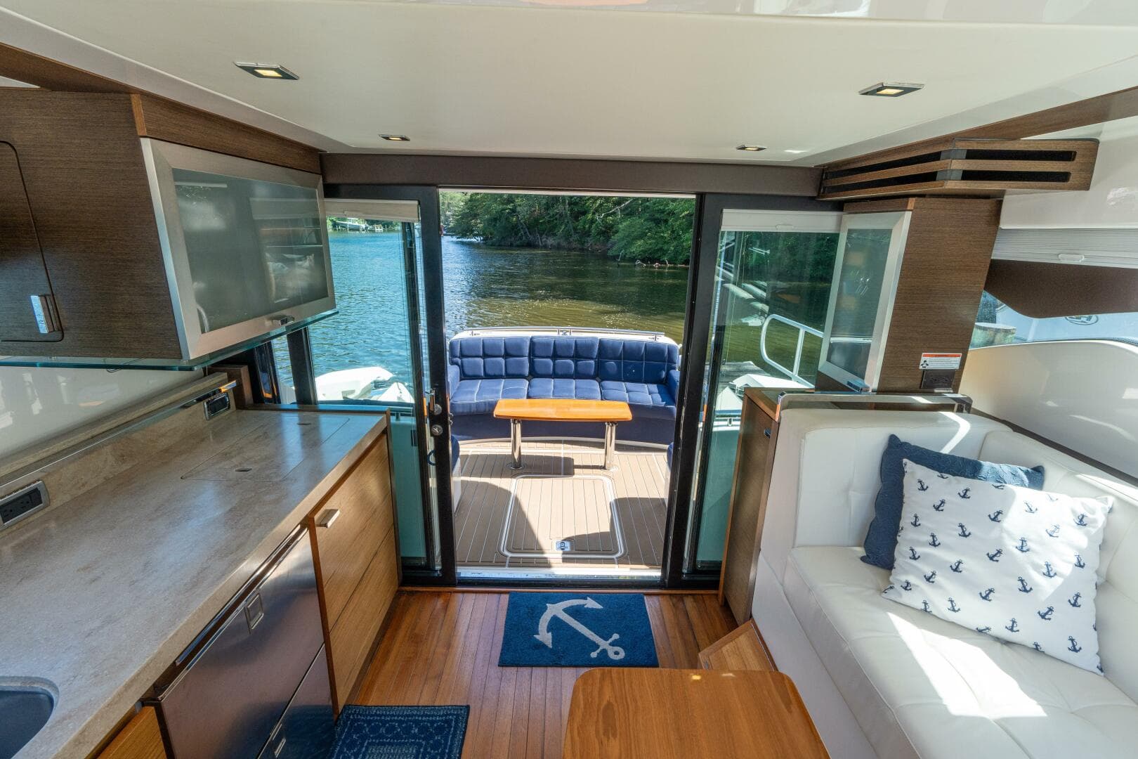 2015 Tiara Yachts 44 Coupe