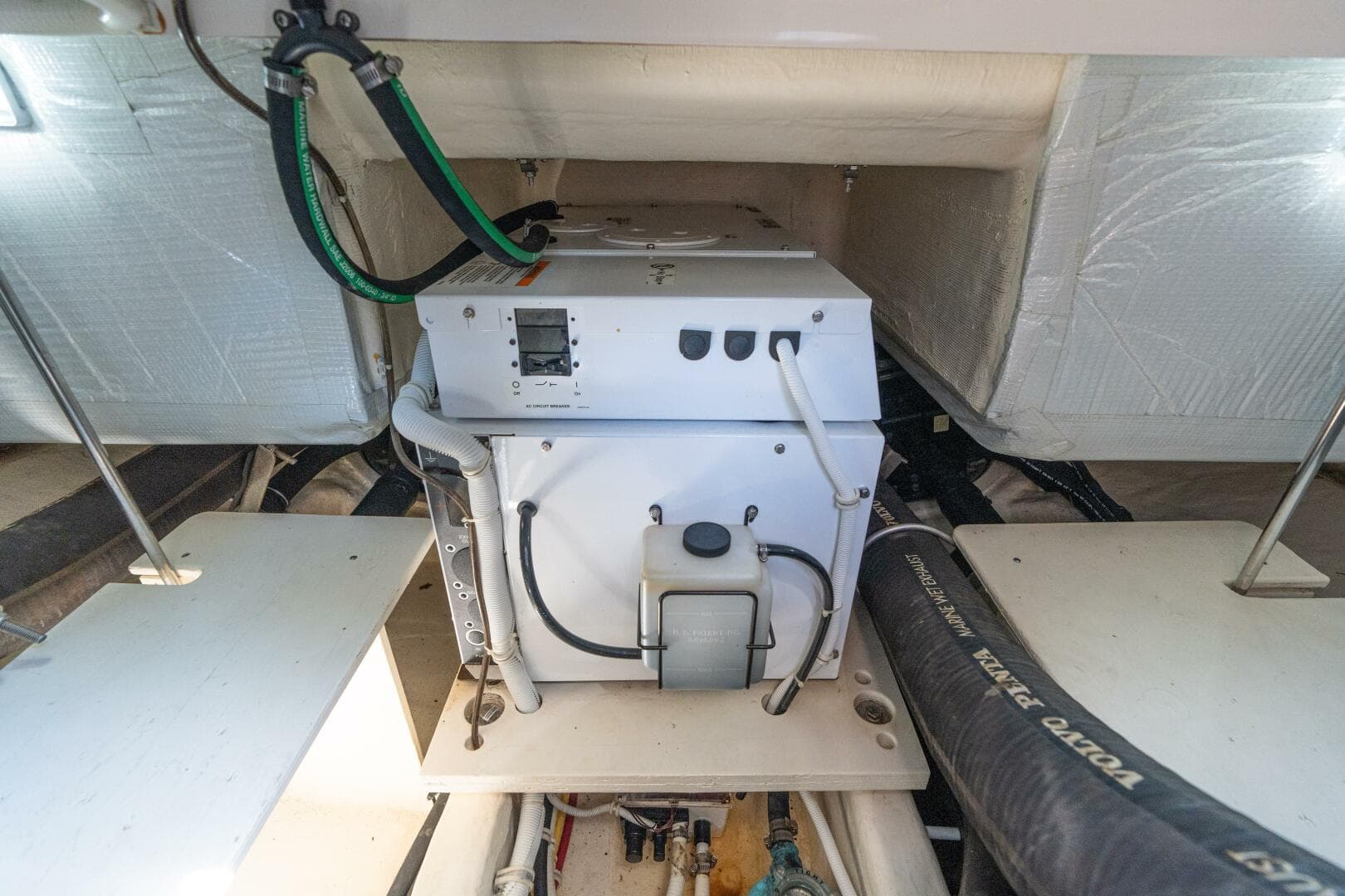 2015 Tiara Yachts 44 Coupe