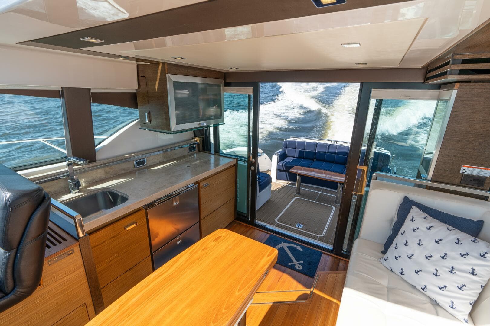 2015 Tiara Yachts 44 Coupe