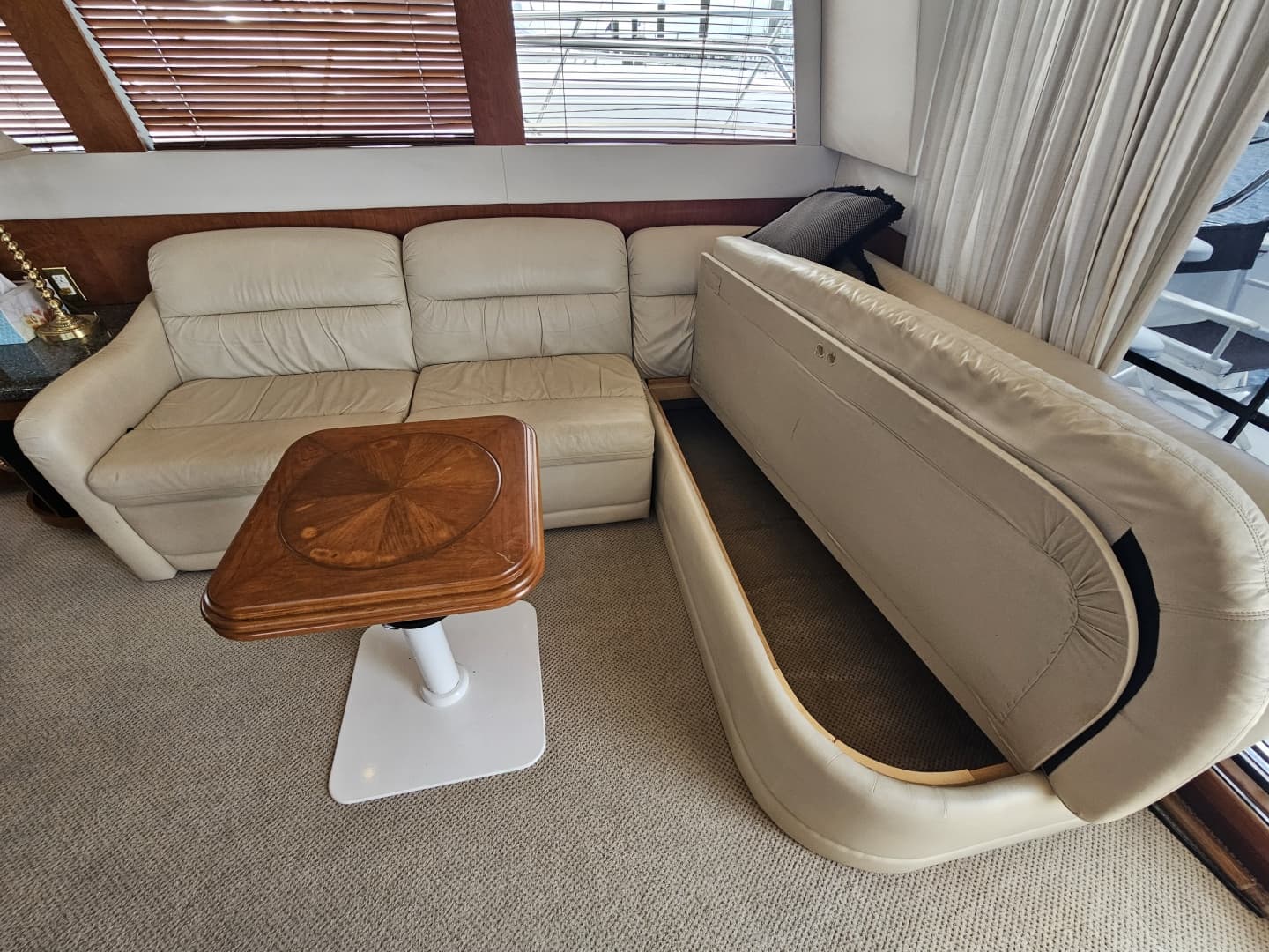 1999 Carver 530 Voyager