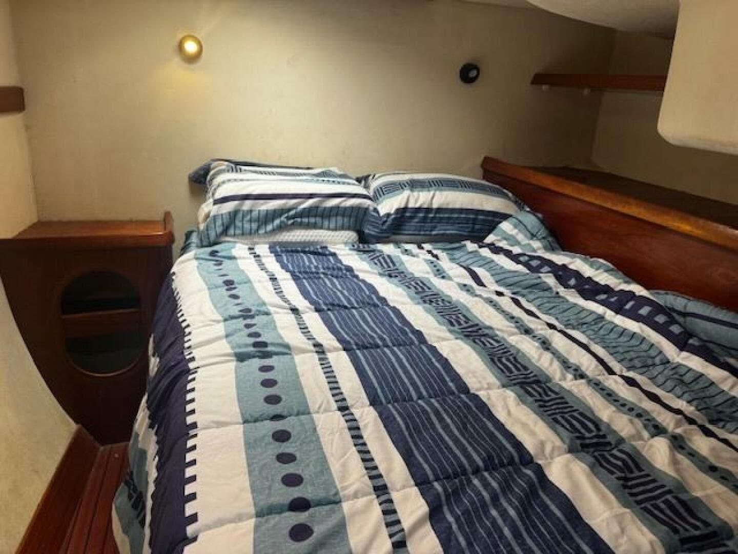 2002 Fountaine Pajot Belize 43
