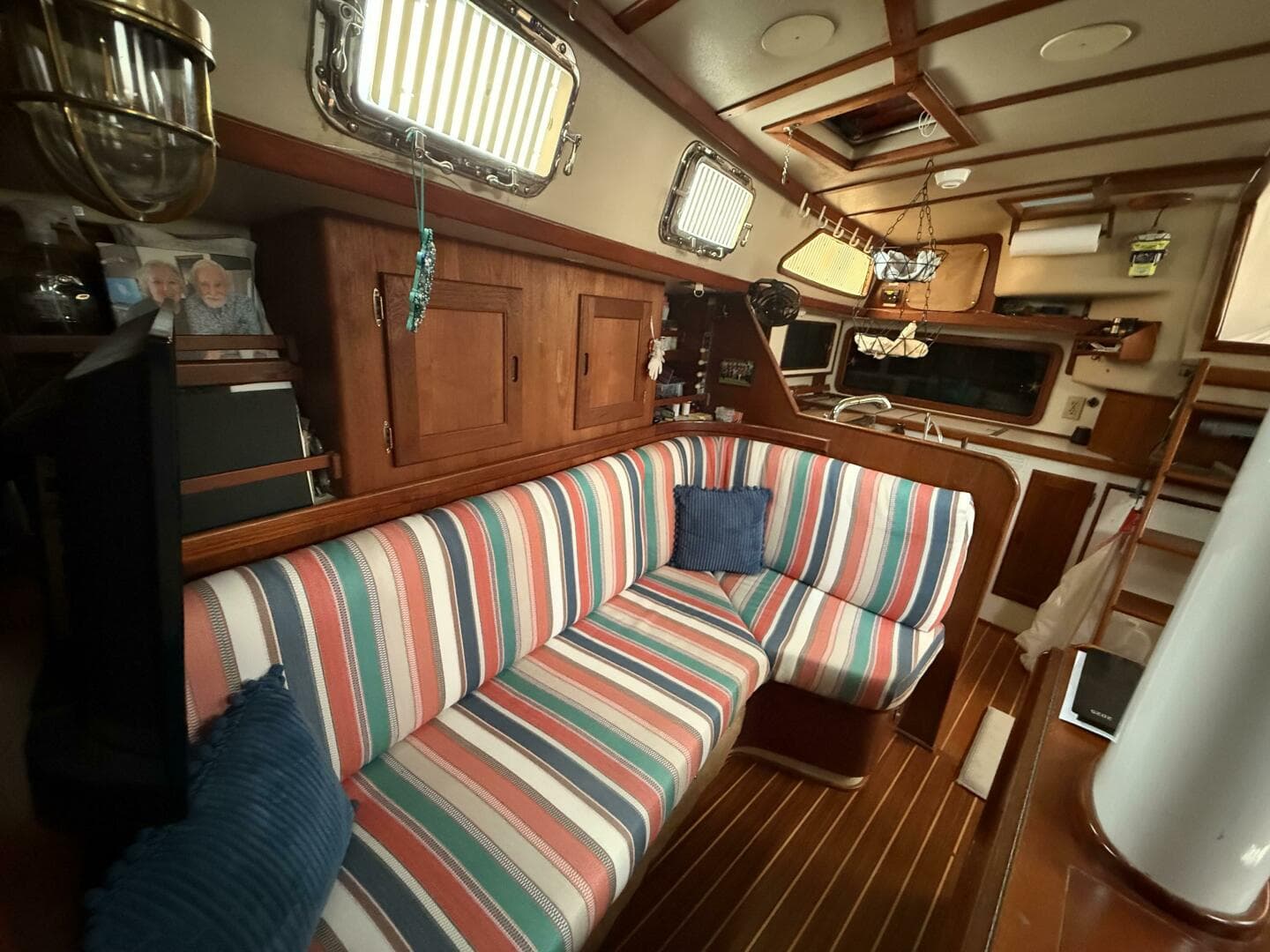 1988 Catalina Morgan 44 Center Cockpit