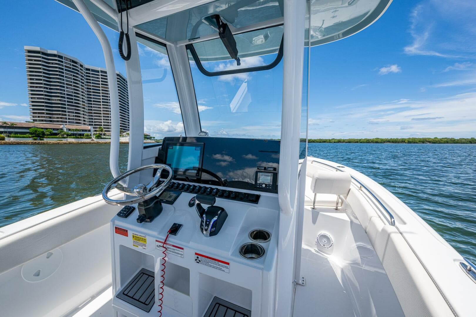 2024 Sea Hunt 239 SE