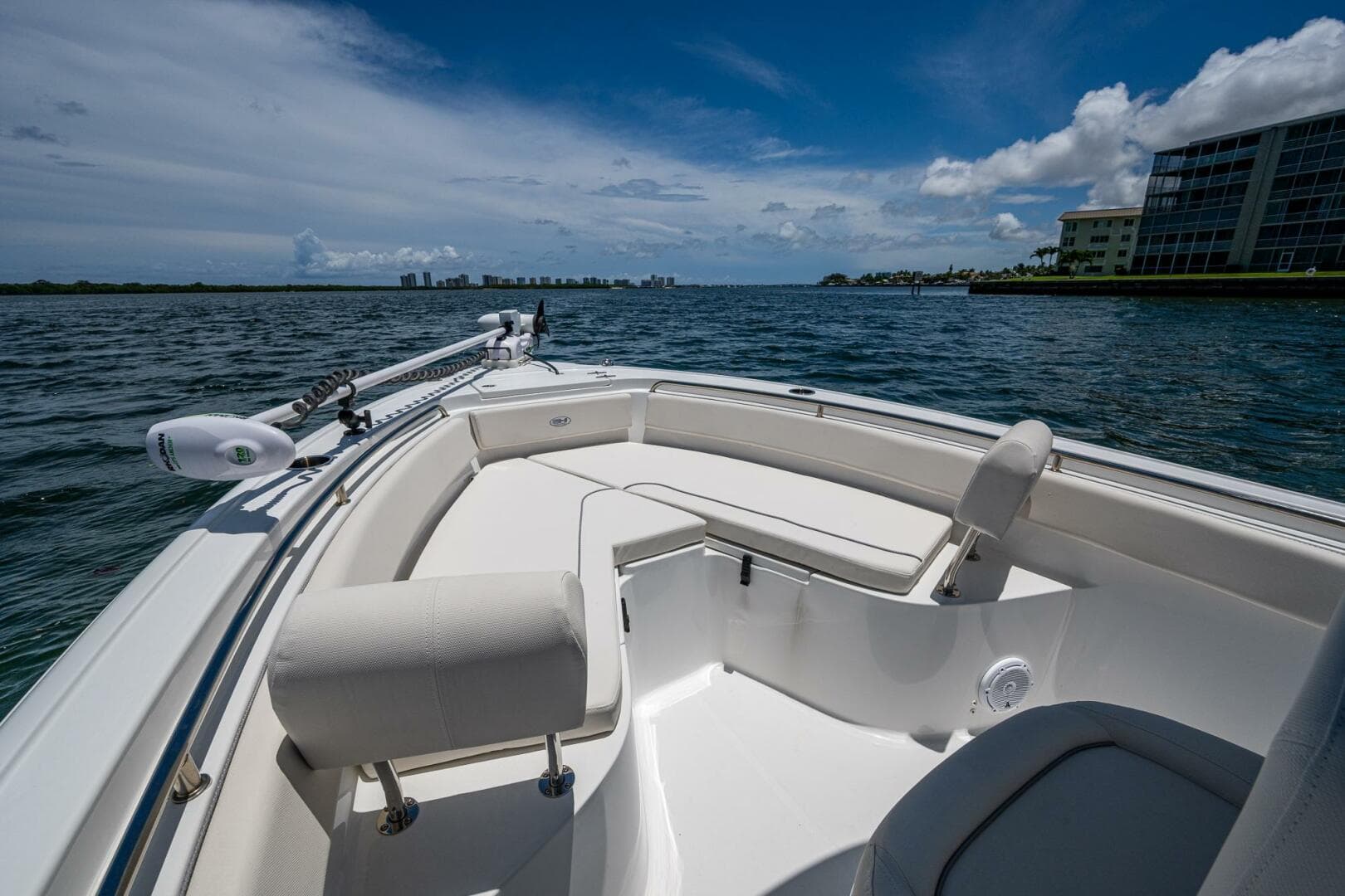 2024 Sea Hunt 239 SE