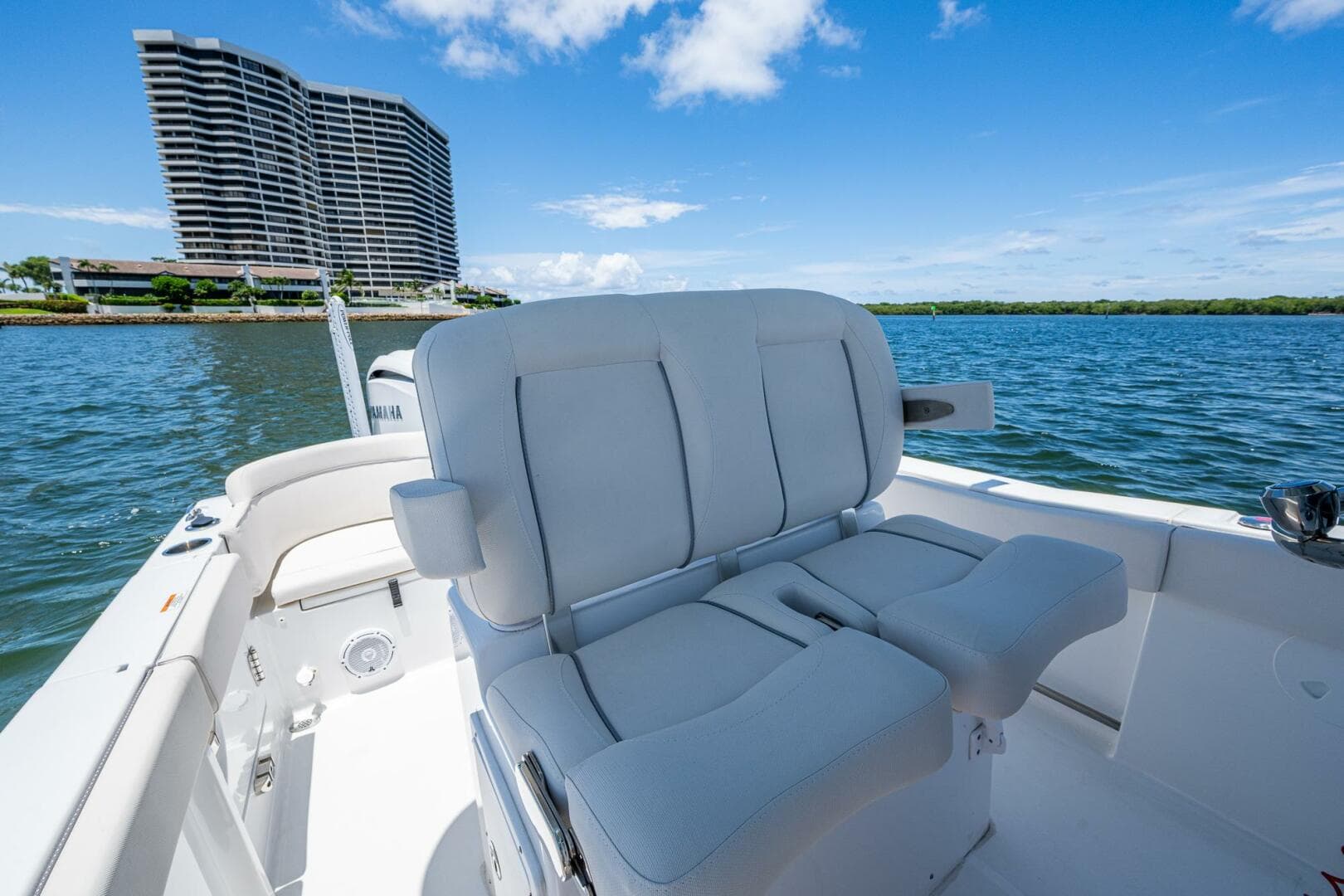 2024 Sea Hunt 239 SE