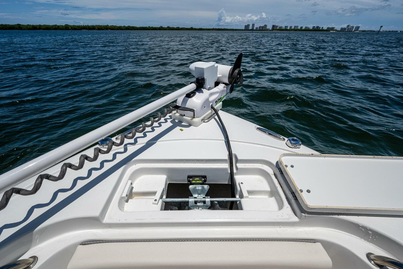2024 Sea Hunt 239 SE