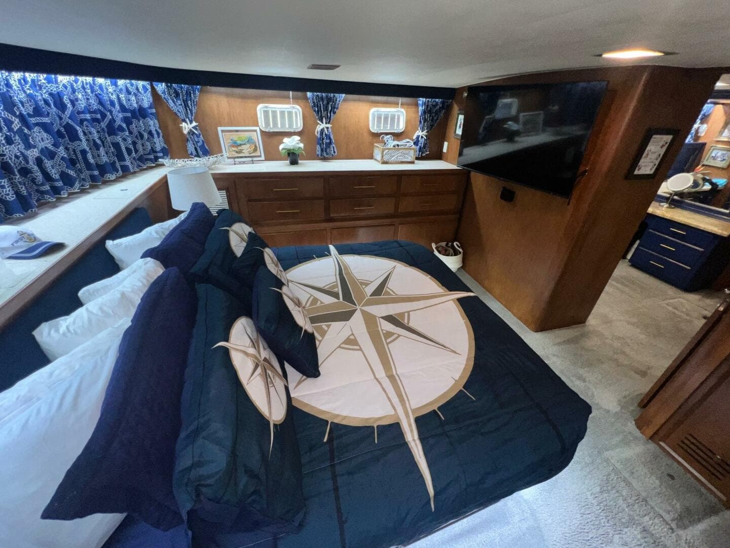 1988 Hatteras Motor Yacht