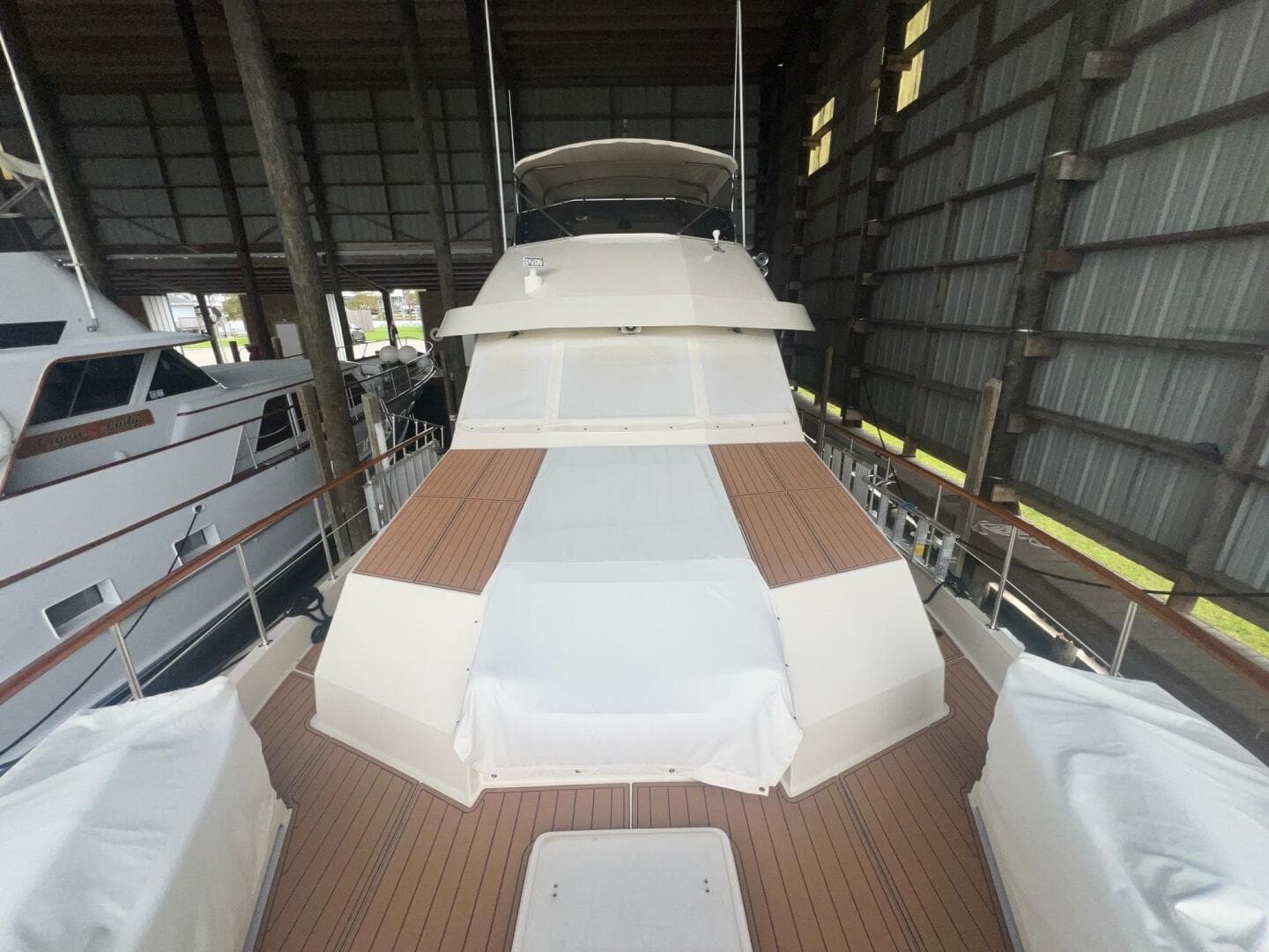 1988 Hatteras Motor Yacht