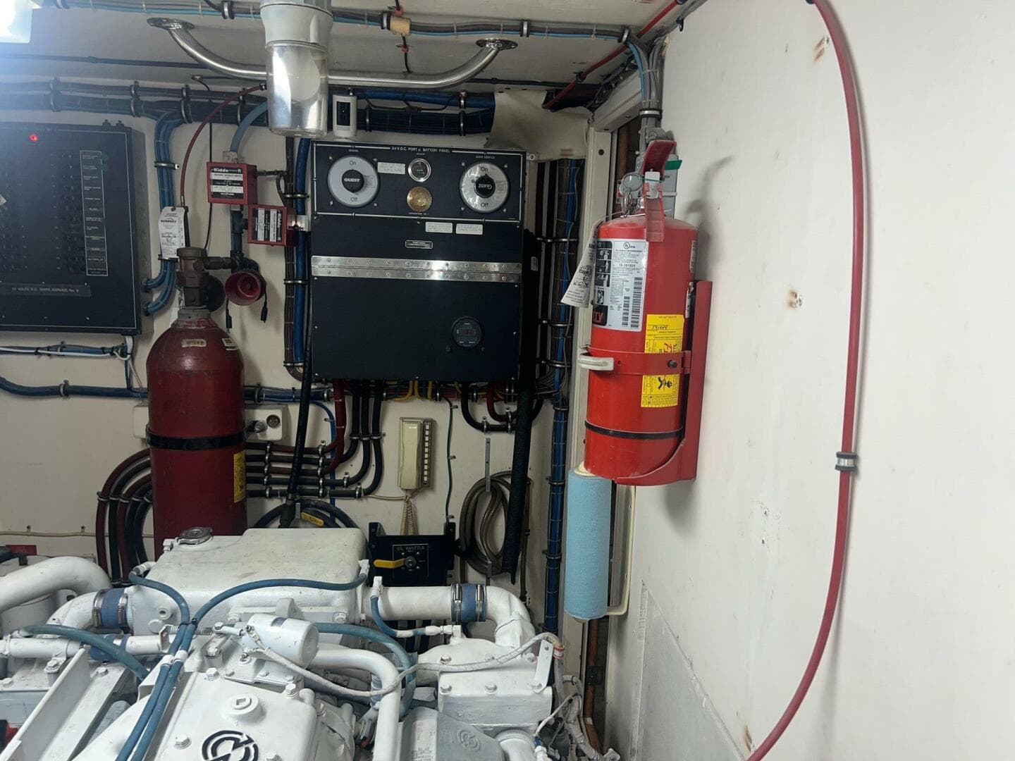 1988 Hatteras Motor Yacht