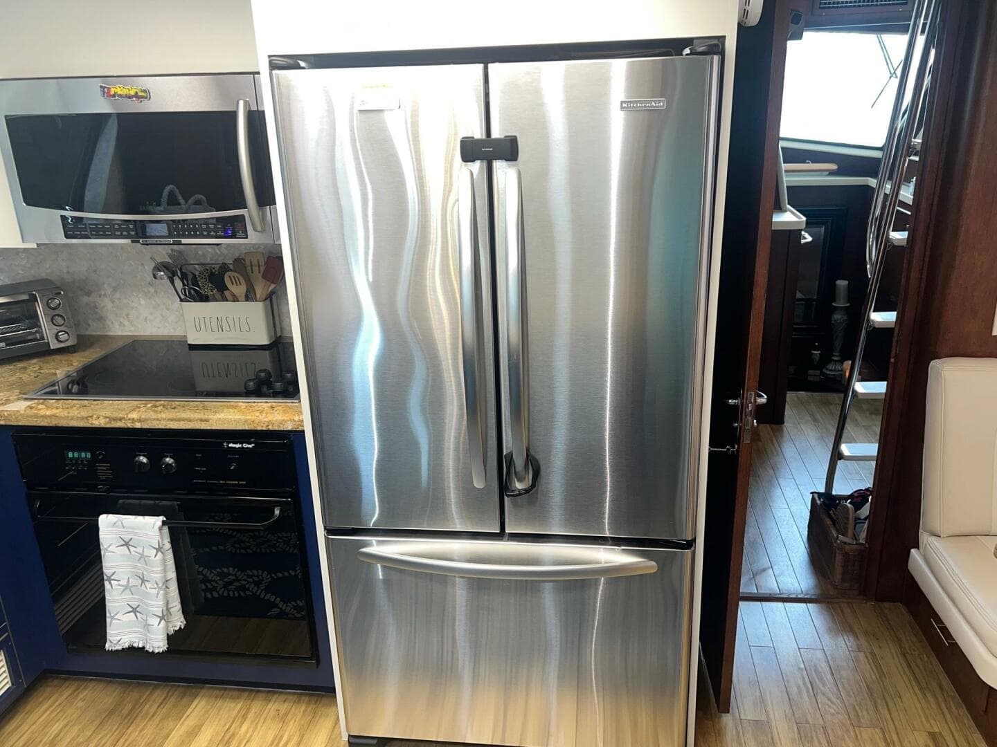 1988 Hatteras Motor Yacht