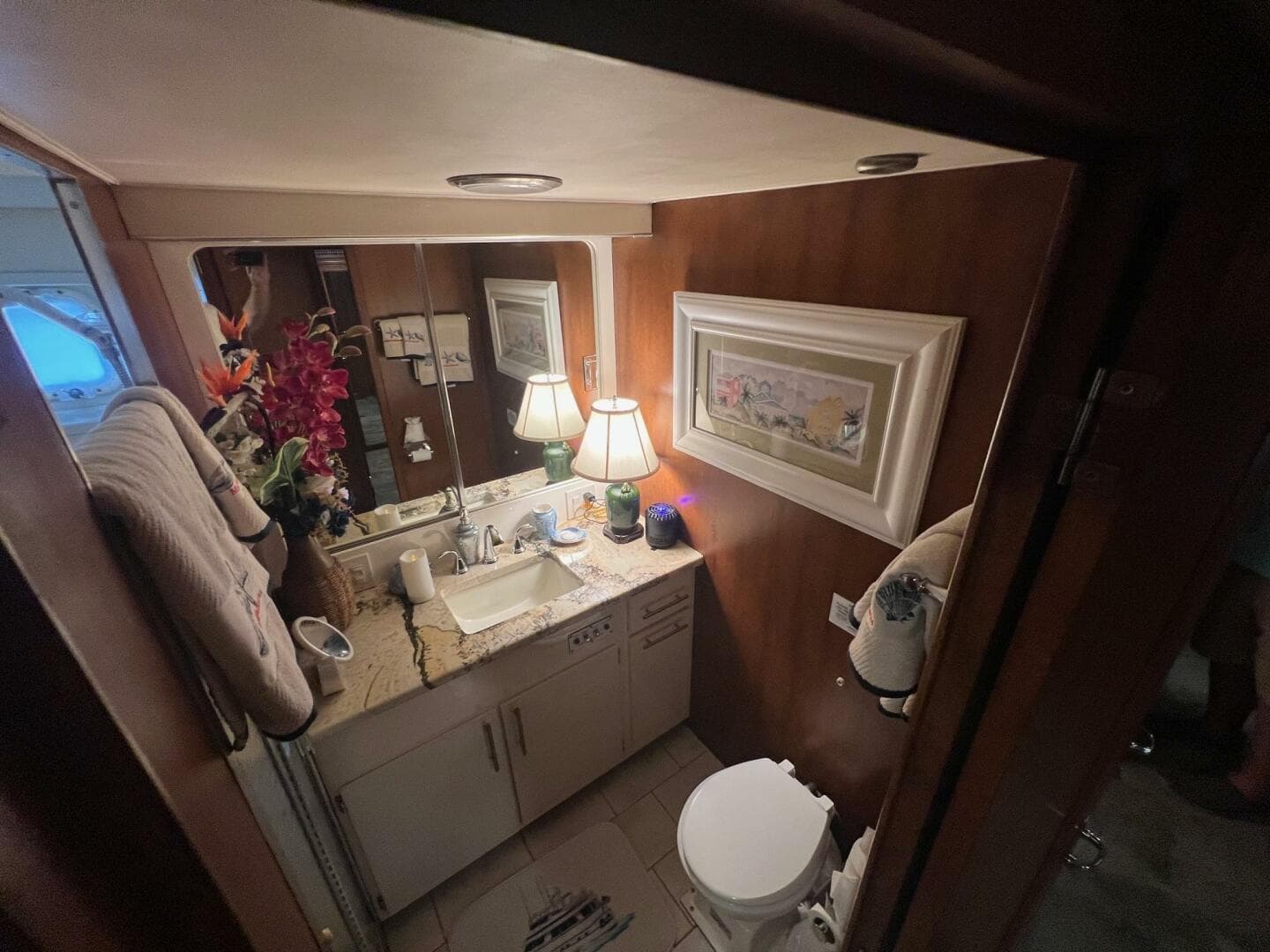 1988 Hatteras Motor Yacht