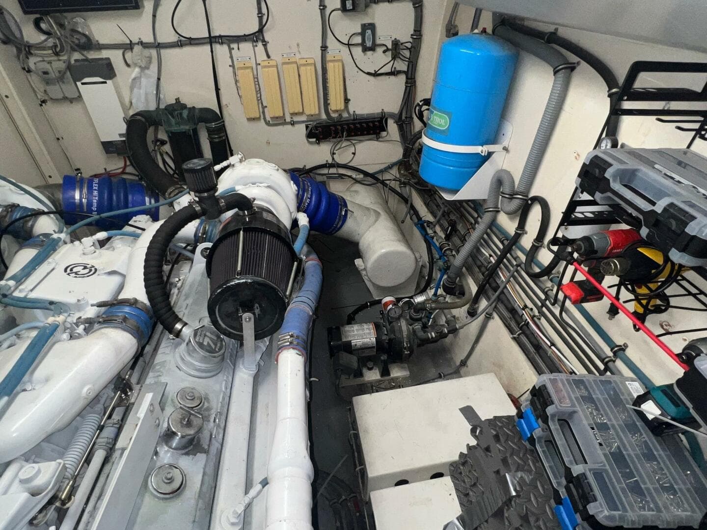 1988 Hatteras Motor Yacht