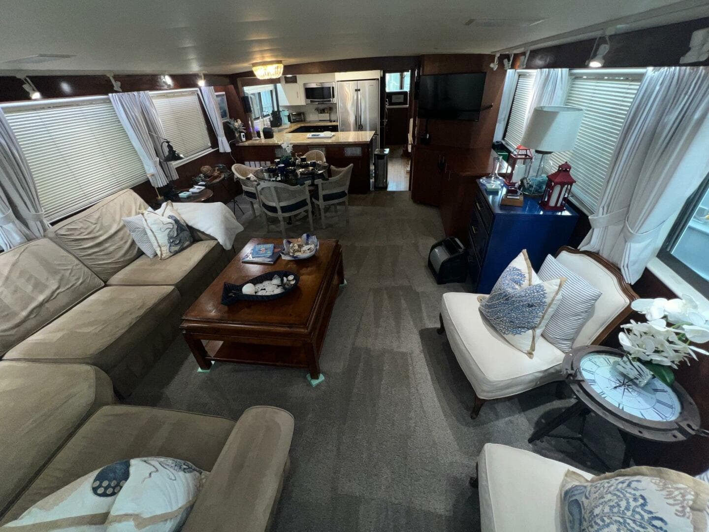 1988 Hatteras Motor Yacht