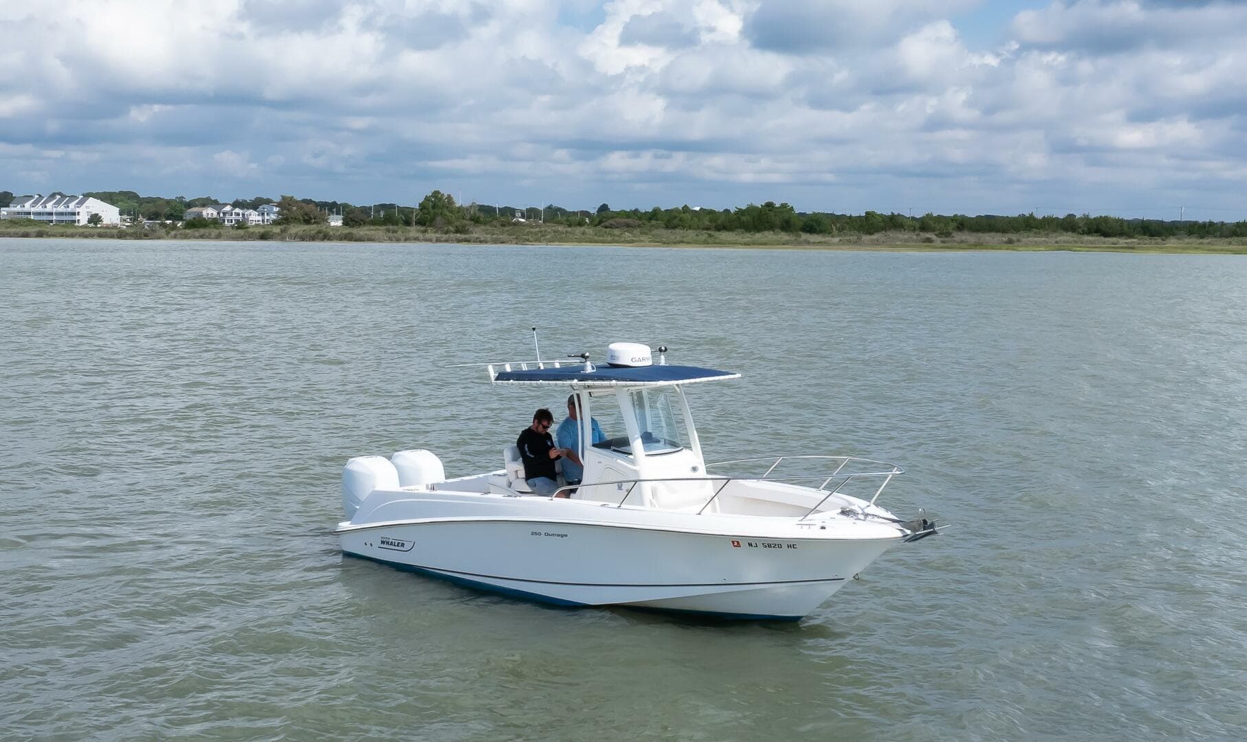 2010 Boston Whaler 250 Outrage