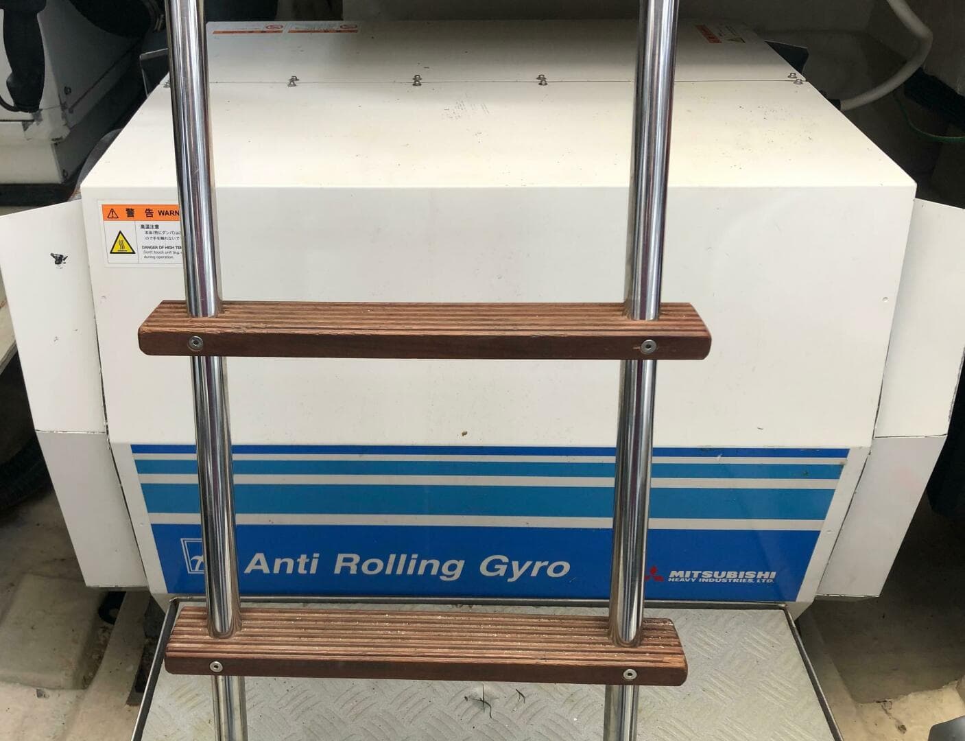 2006 Ferretti Yachts 550