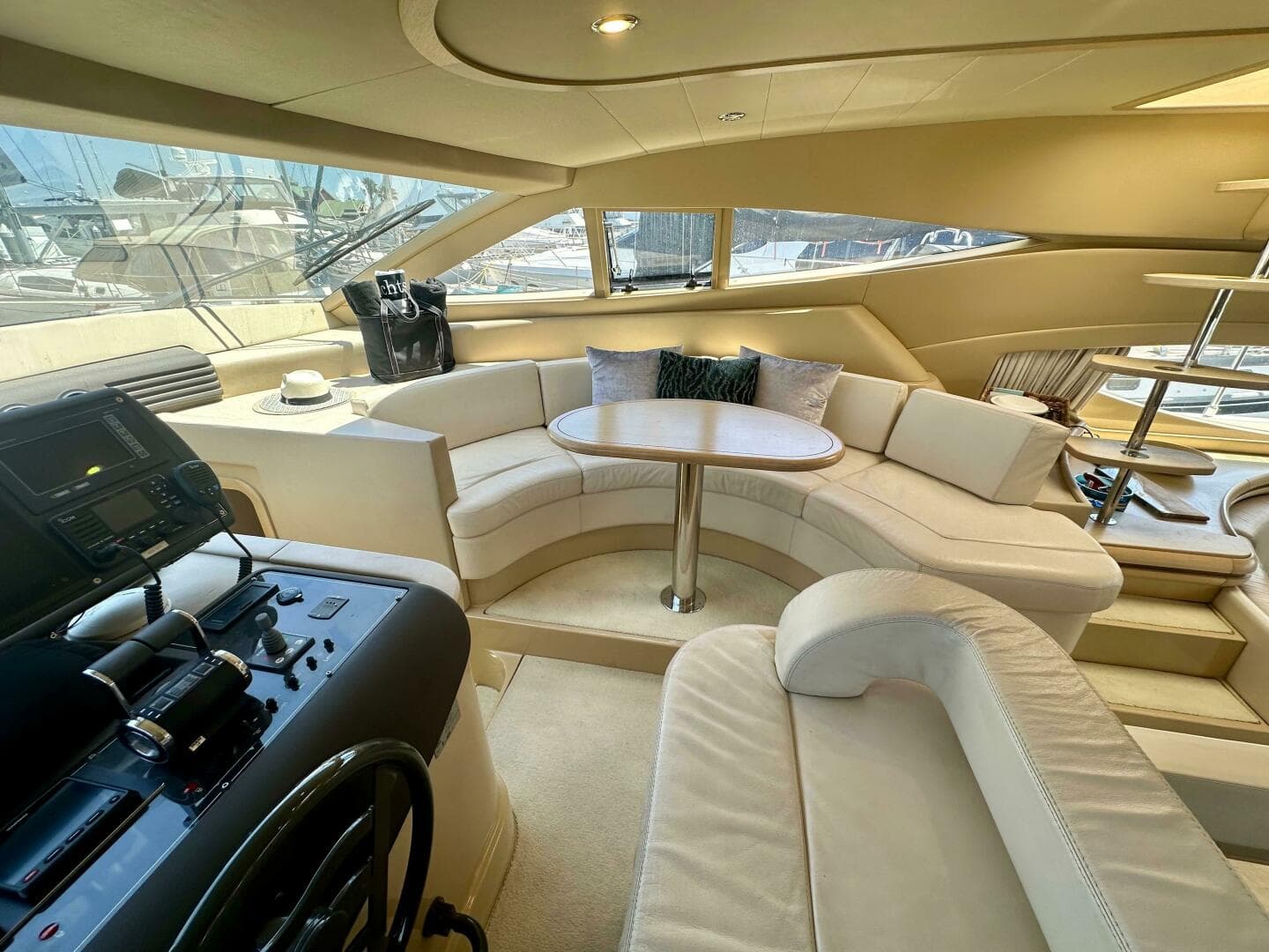 2006 Ferretti Yachts 550