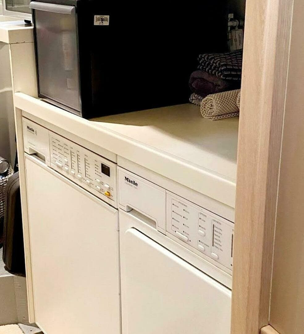 2006 Ferretti Yachts 550