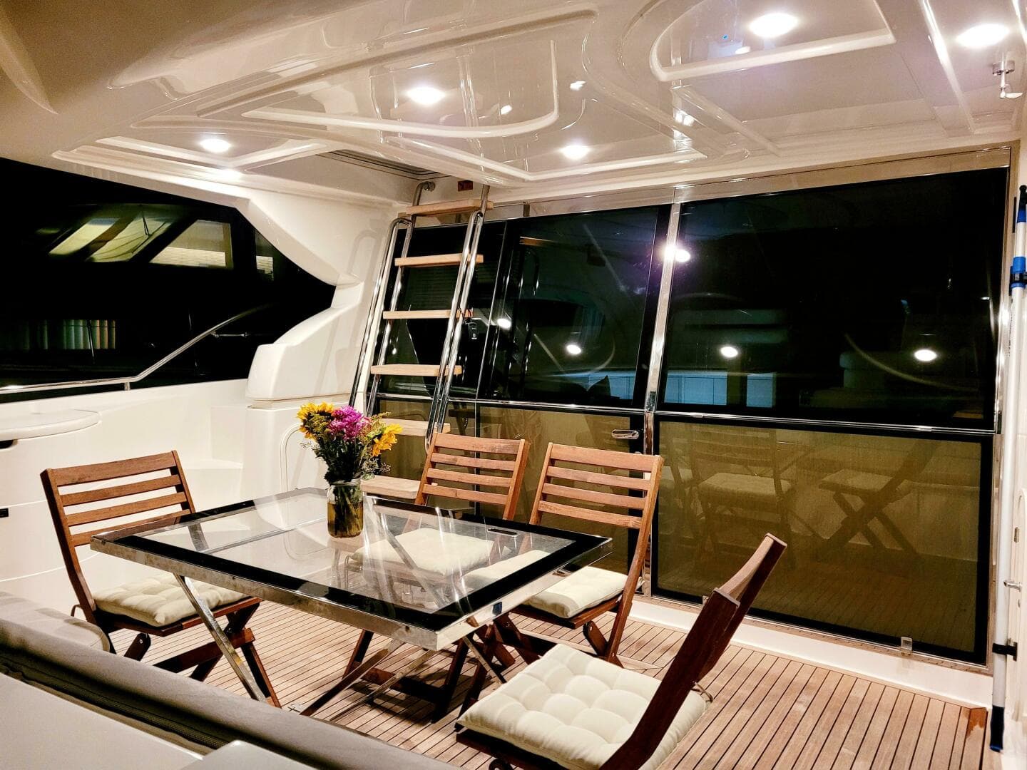 2006 Ferretti Yachts 550