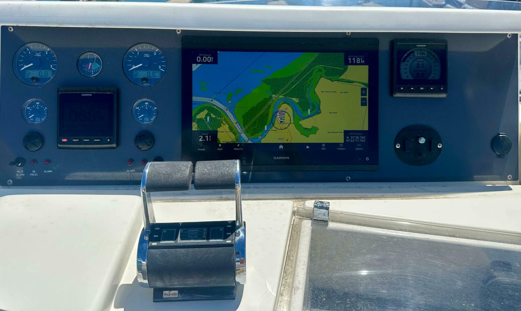 2006 Ferretti Yachts 550