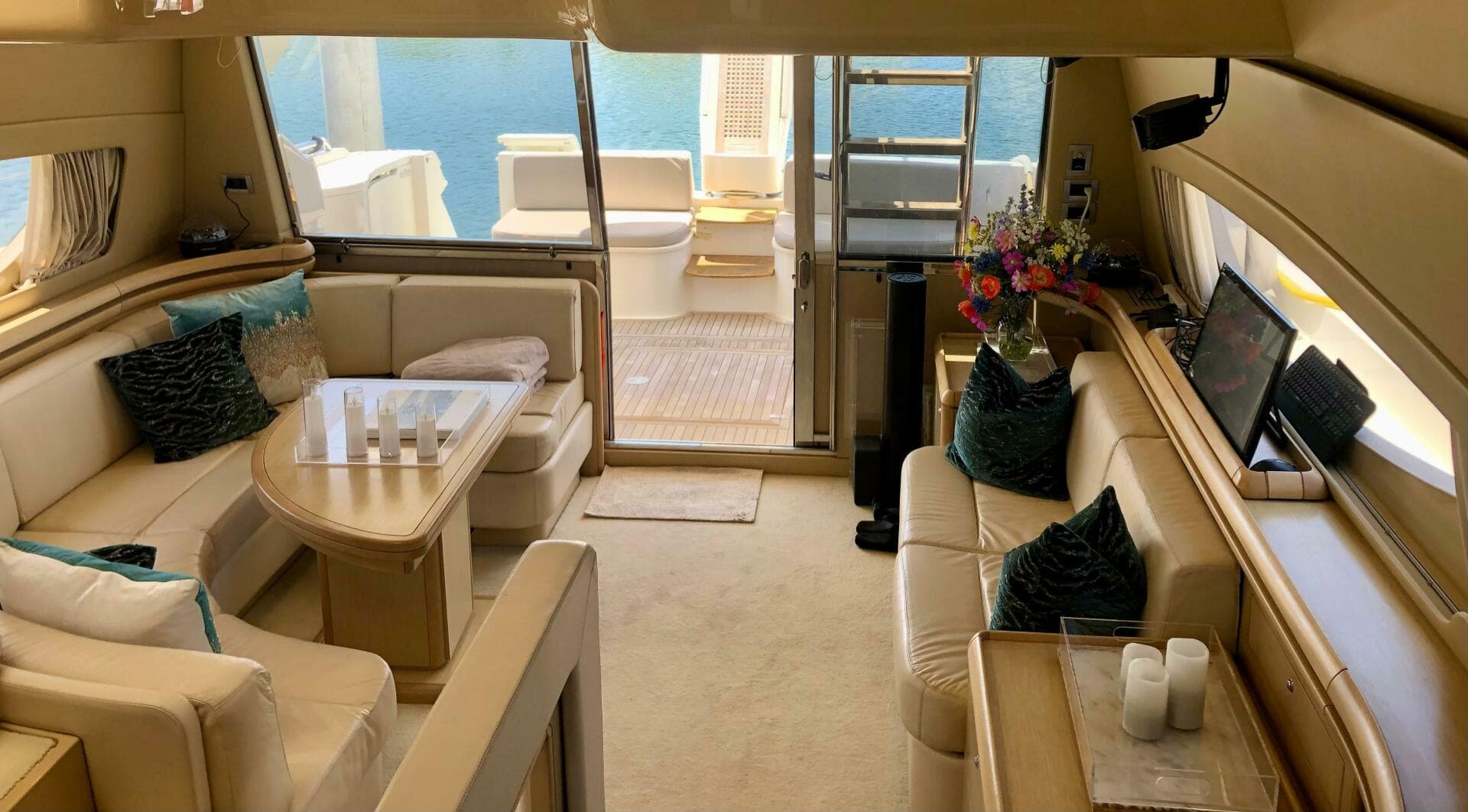 2006 Ferretti Yachts 550